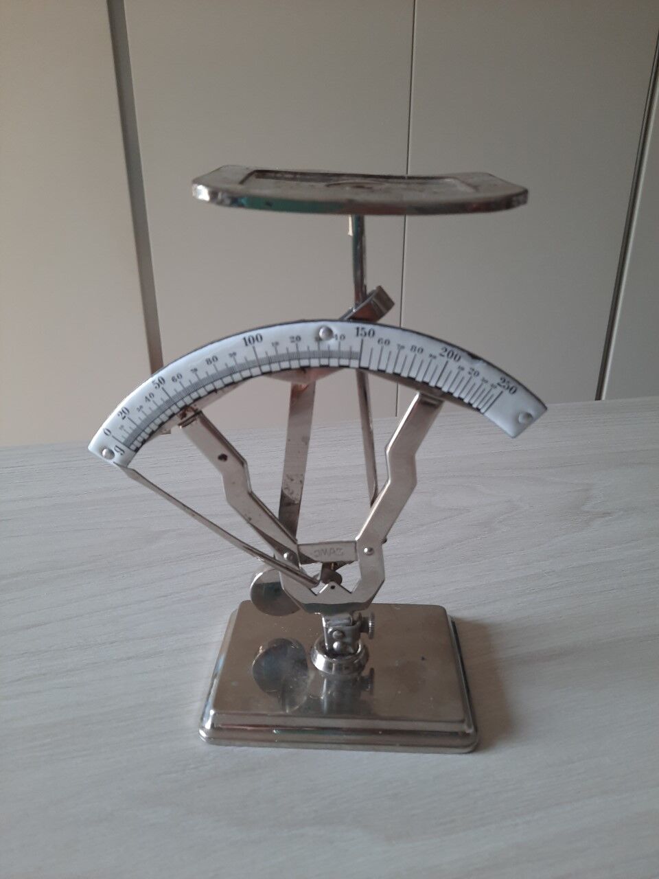 Old letter scale scale