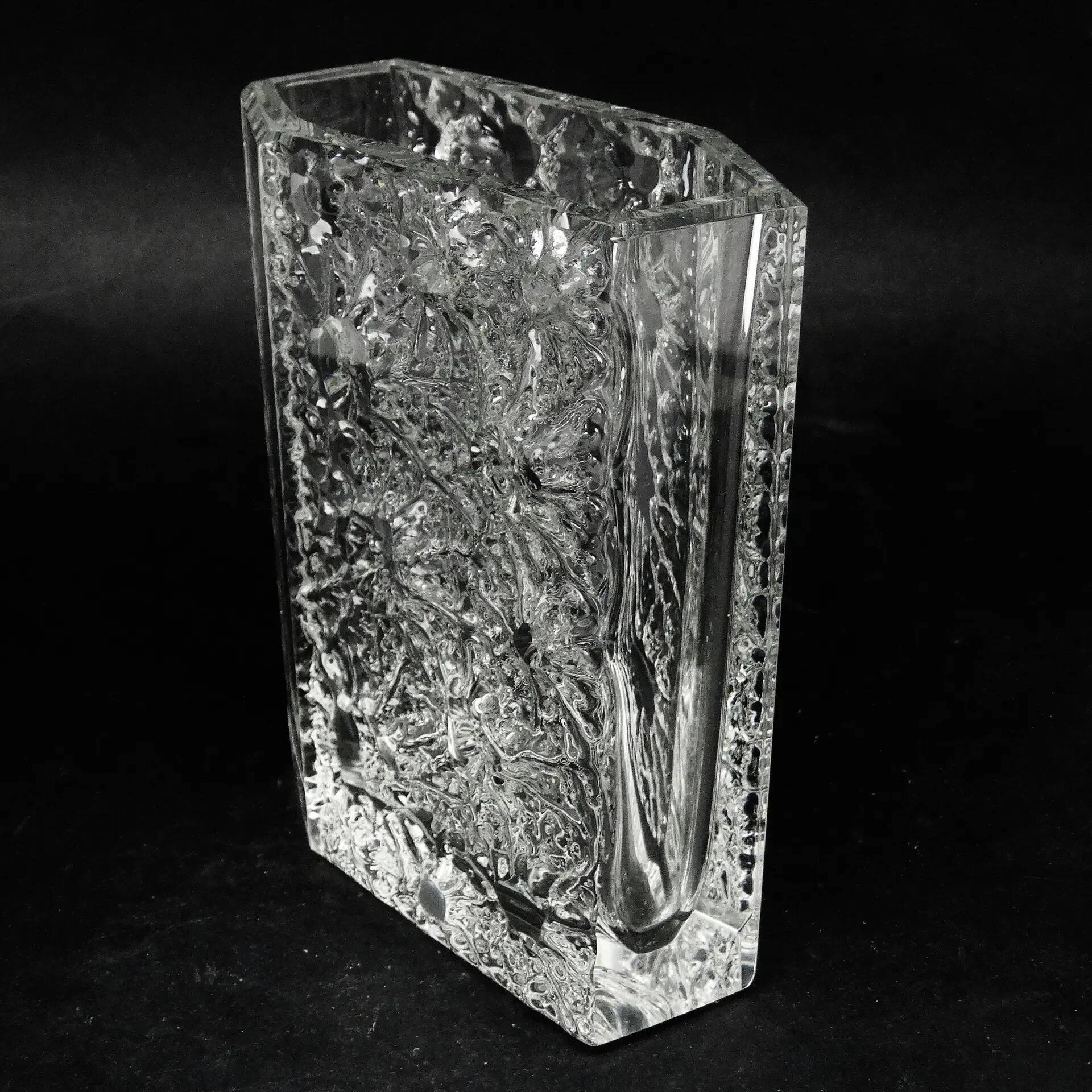 Mid-century modern vase, designed by V. Hanus, Czechoslovakia, 1960s
