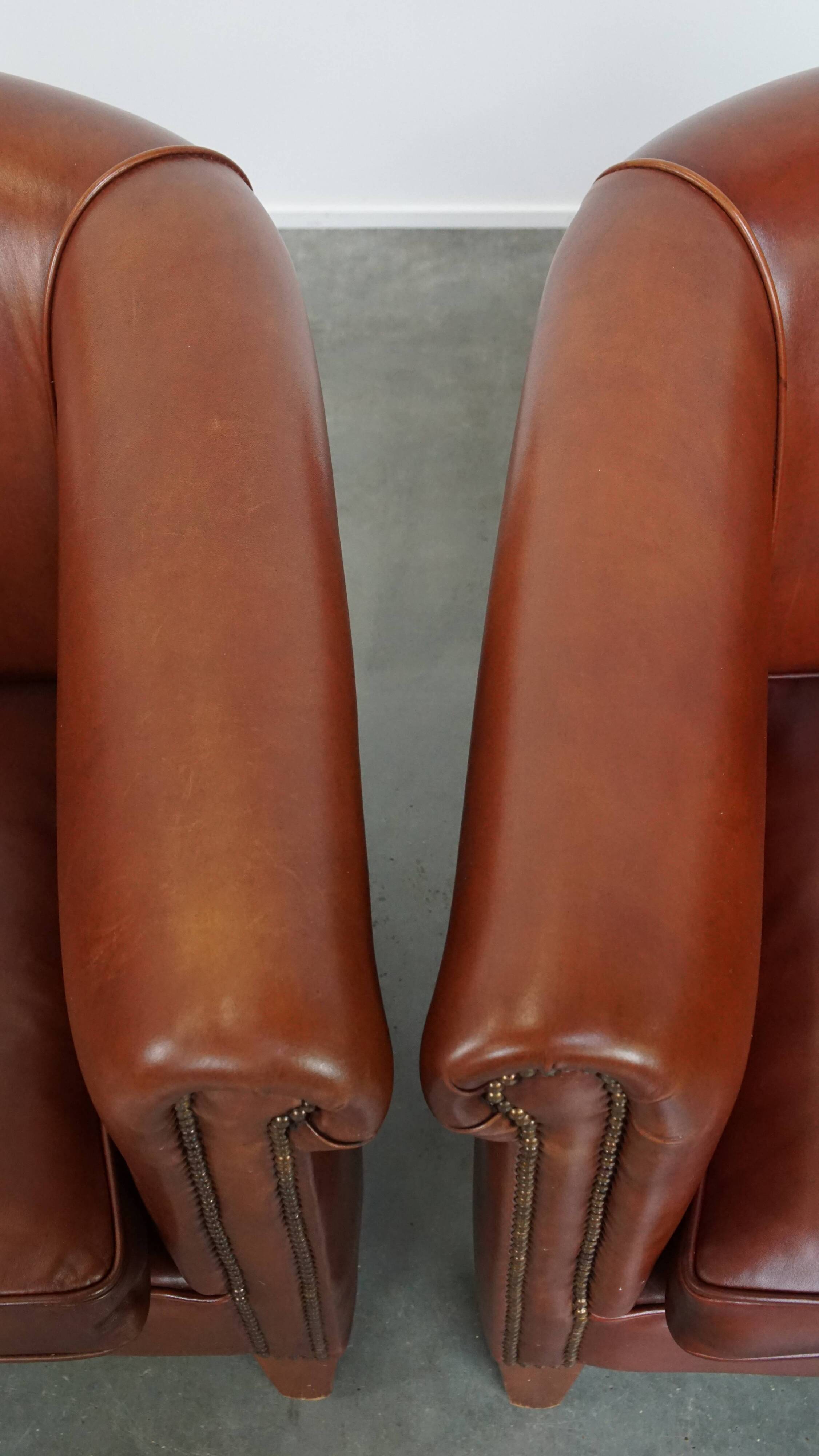 Set of 2 Club Chairs Made from Cowhide Leather