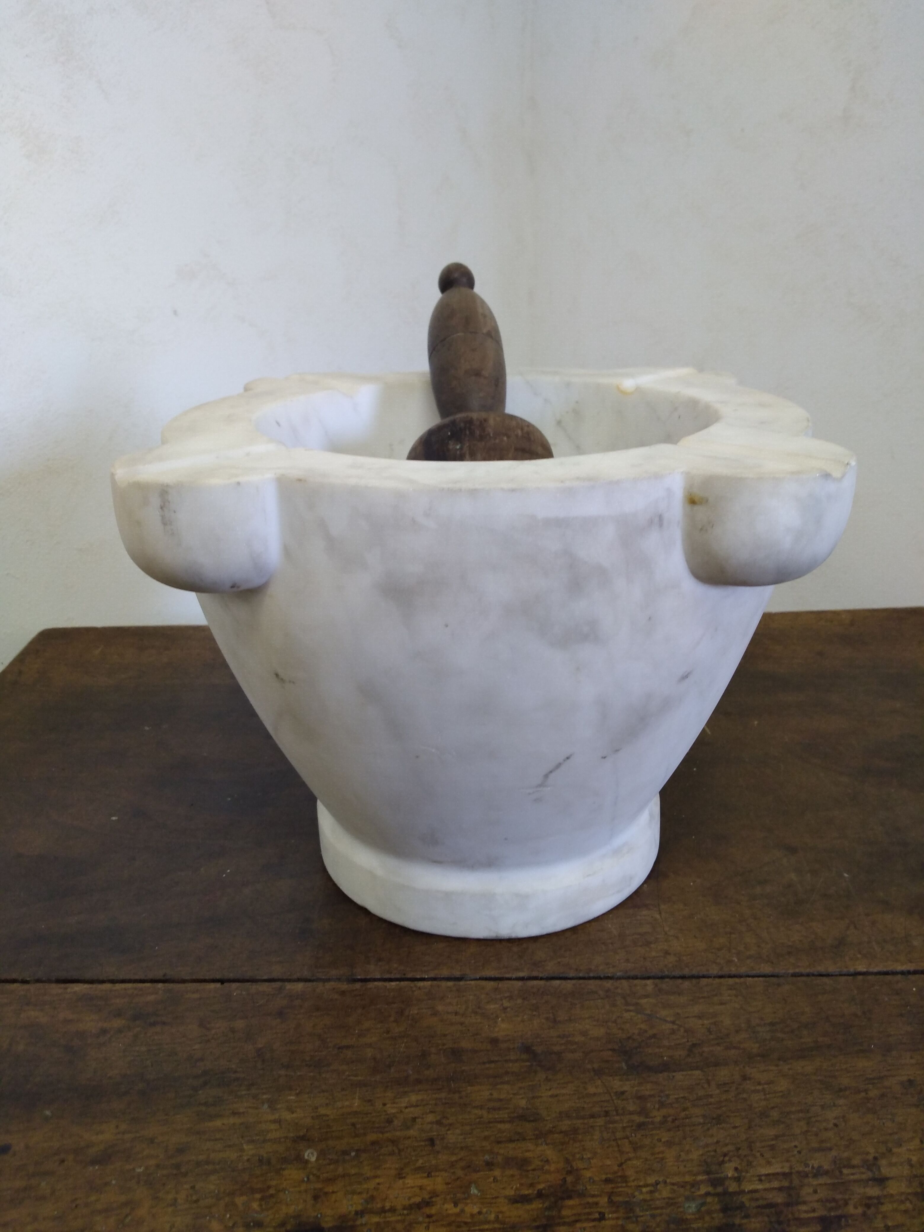 Old Apothecary white marble mortar