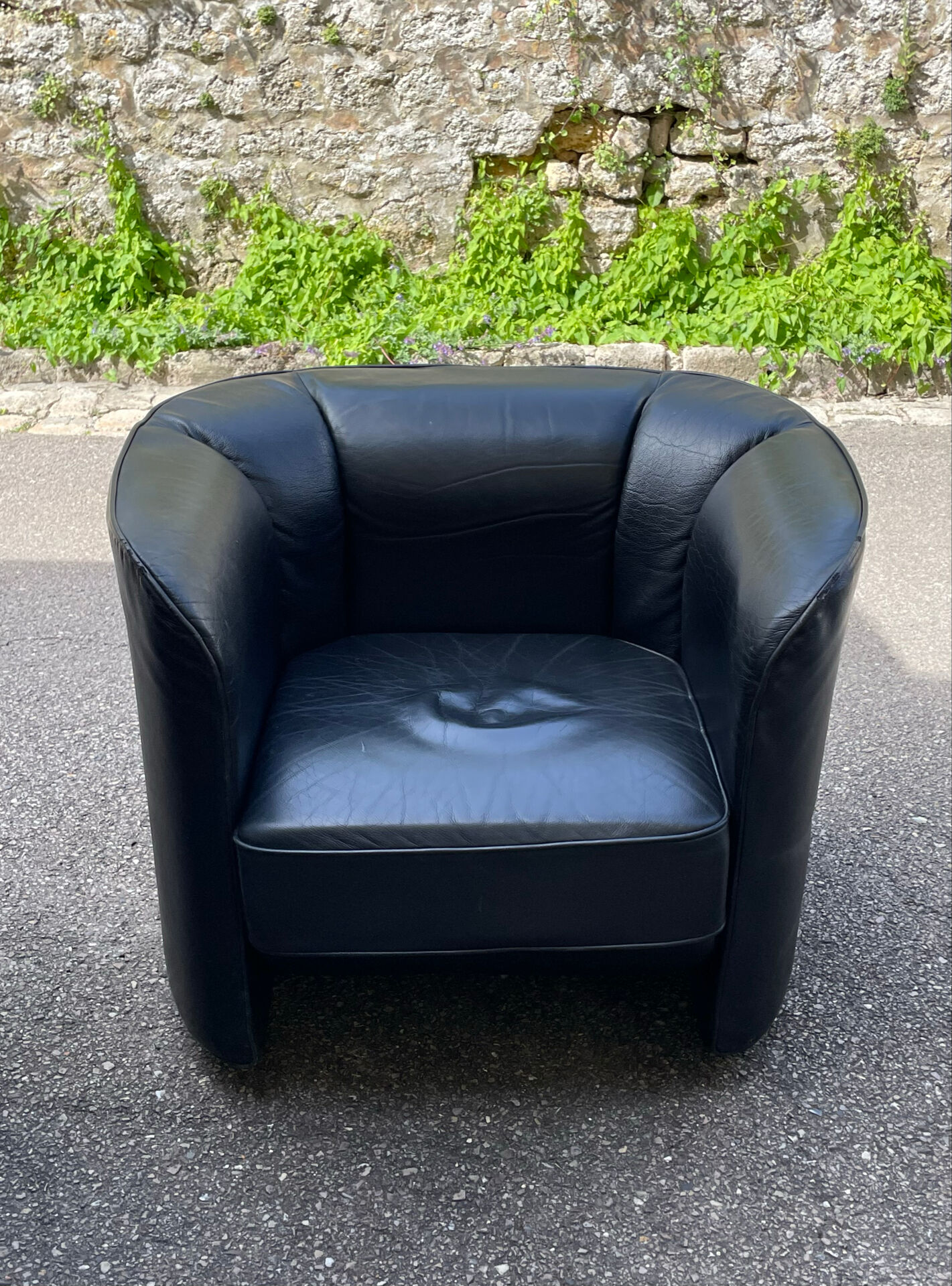 Paire fauteuils Tub cuir noir