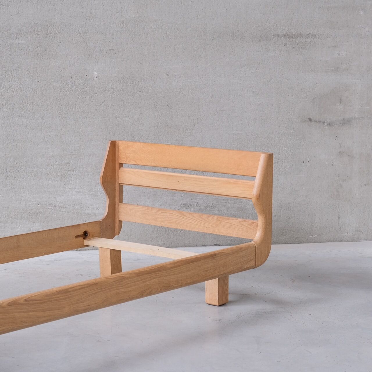 Guillerme et Chambron oak french day bed