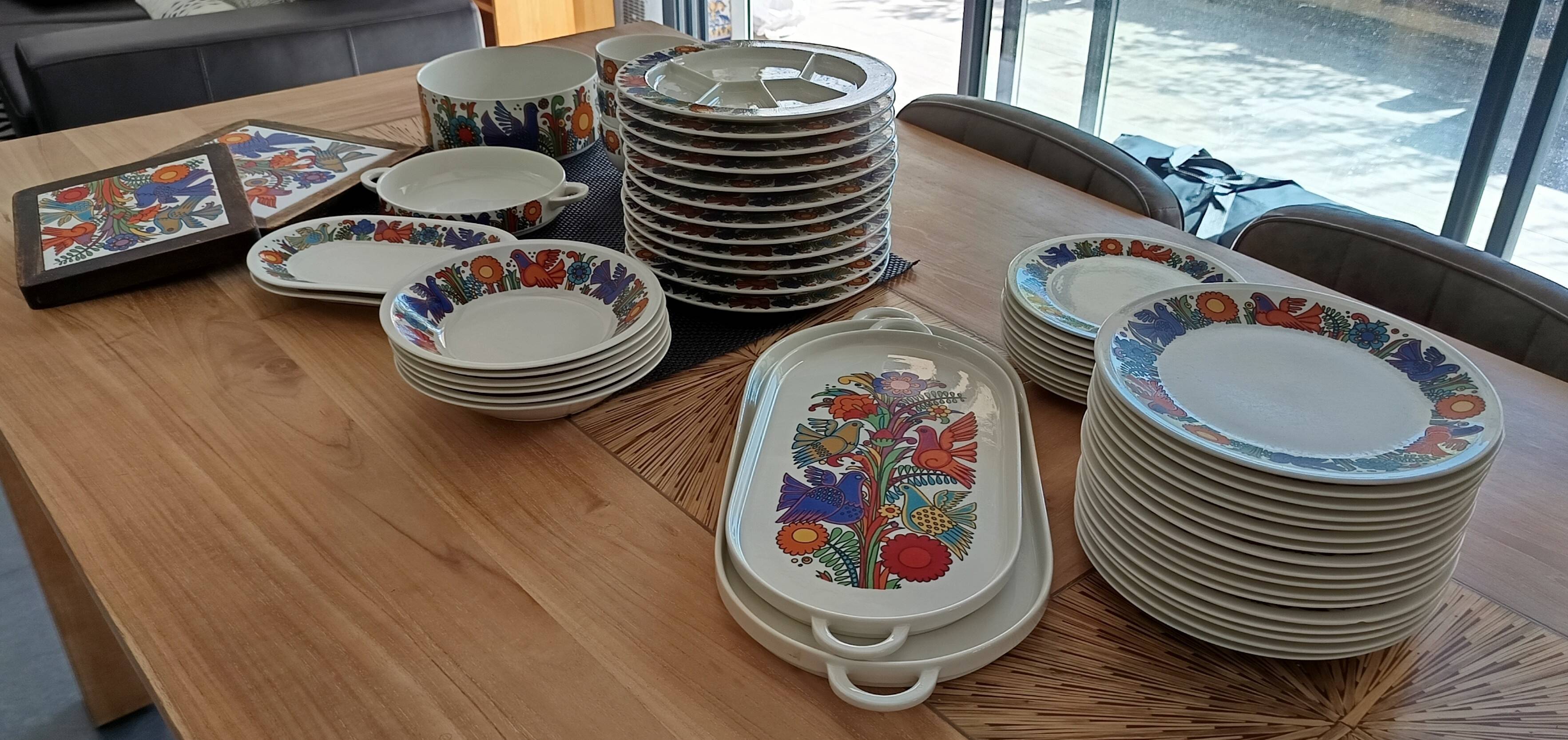 Villeroy & Boch dinner service – Acapulco model (1970s, blue stamp)