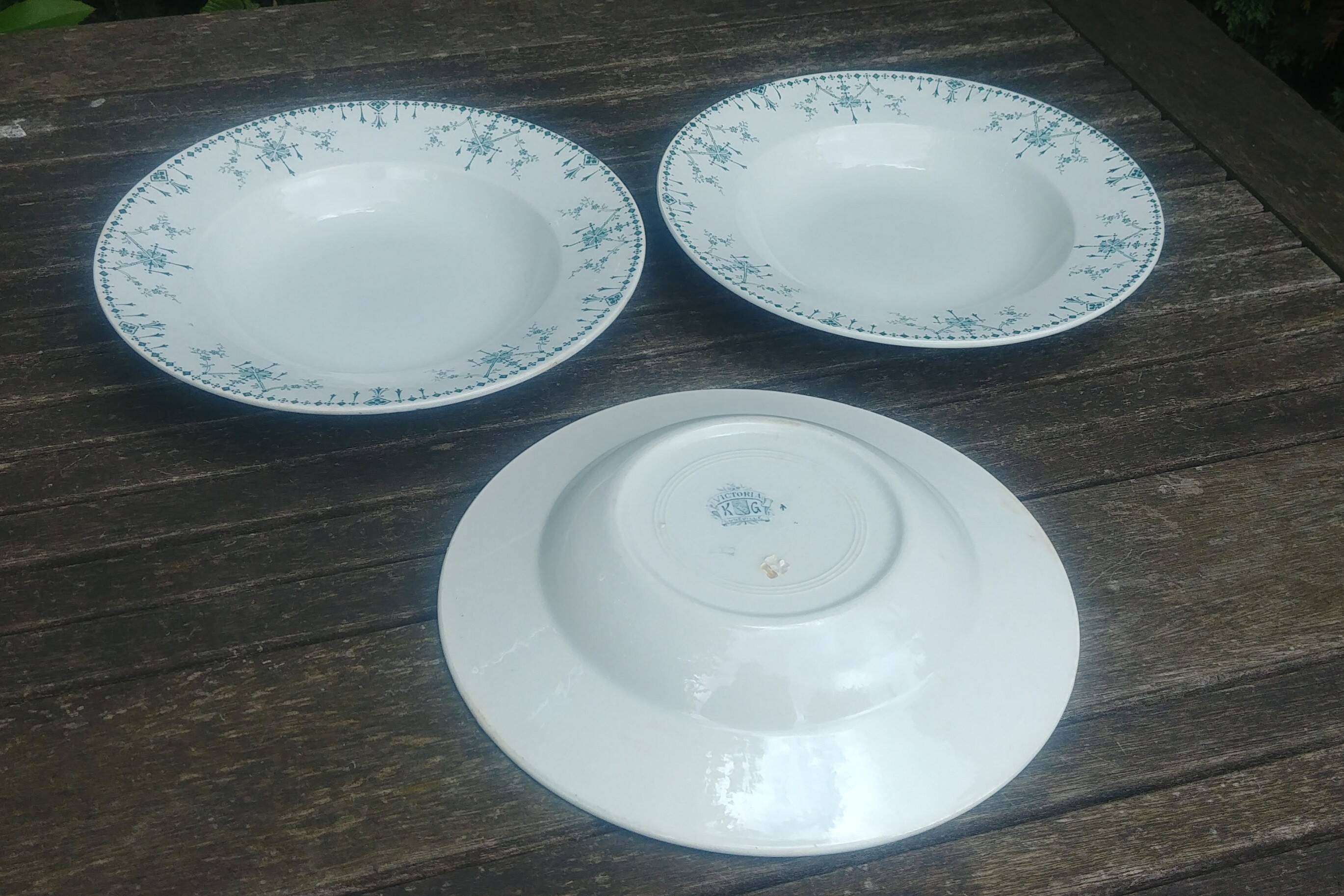 Three soup plates in opaque iron earth porcelain Moustier cluny KG model Victoria
