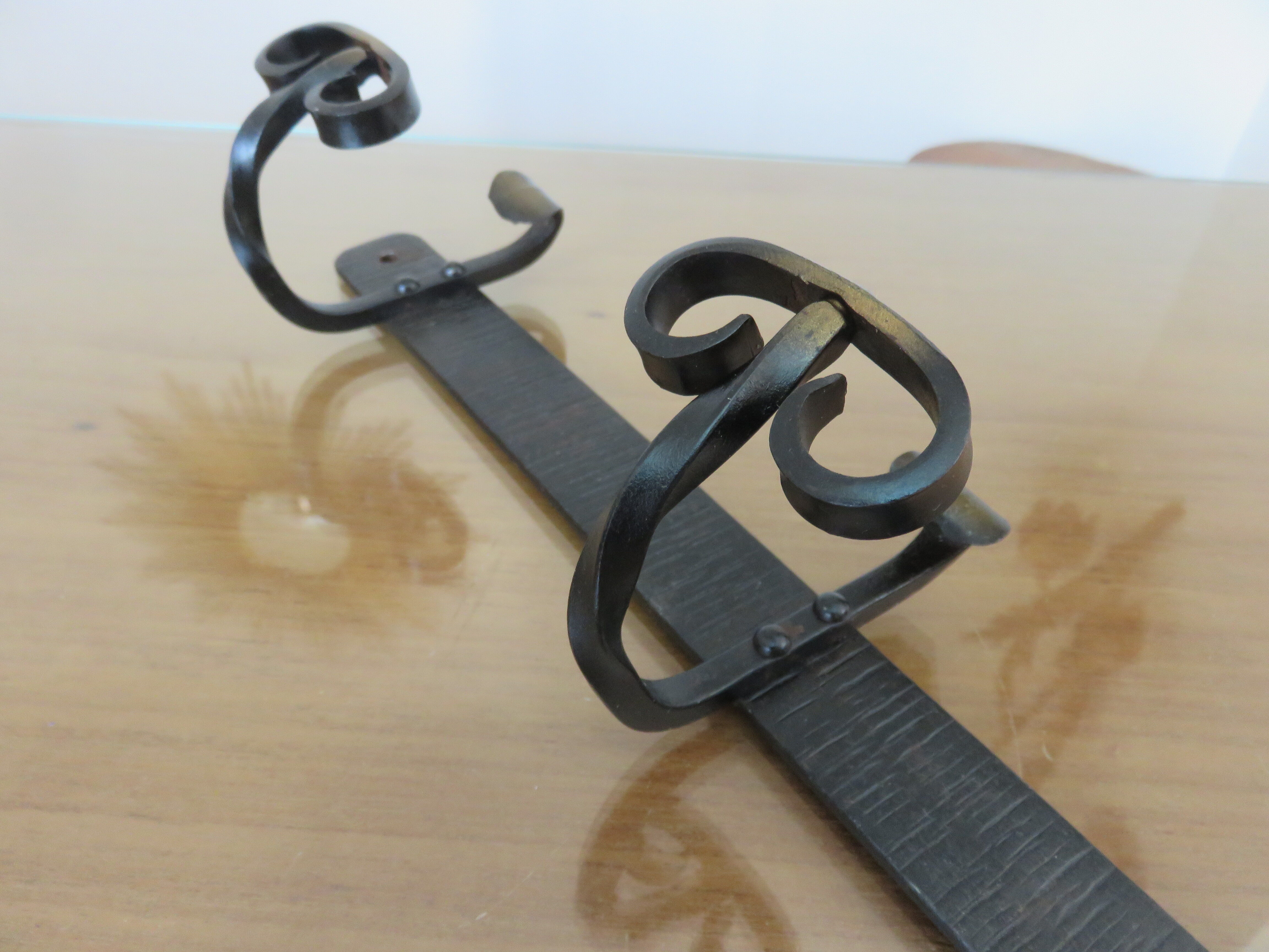 Wall coat rack 3 hooks in hammered wrought iron years 50 60