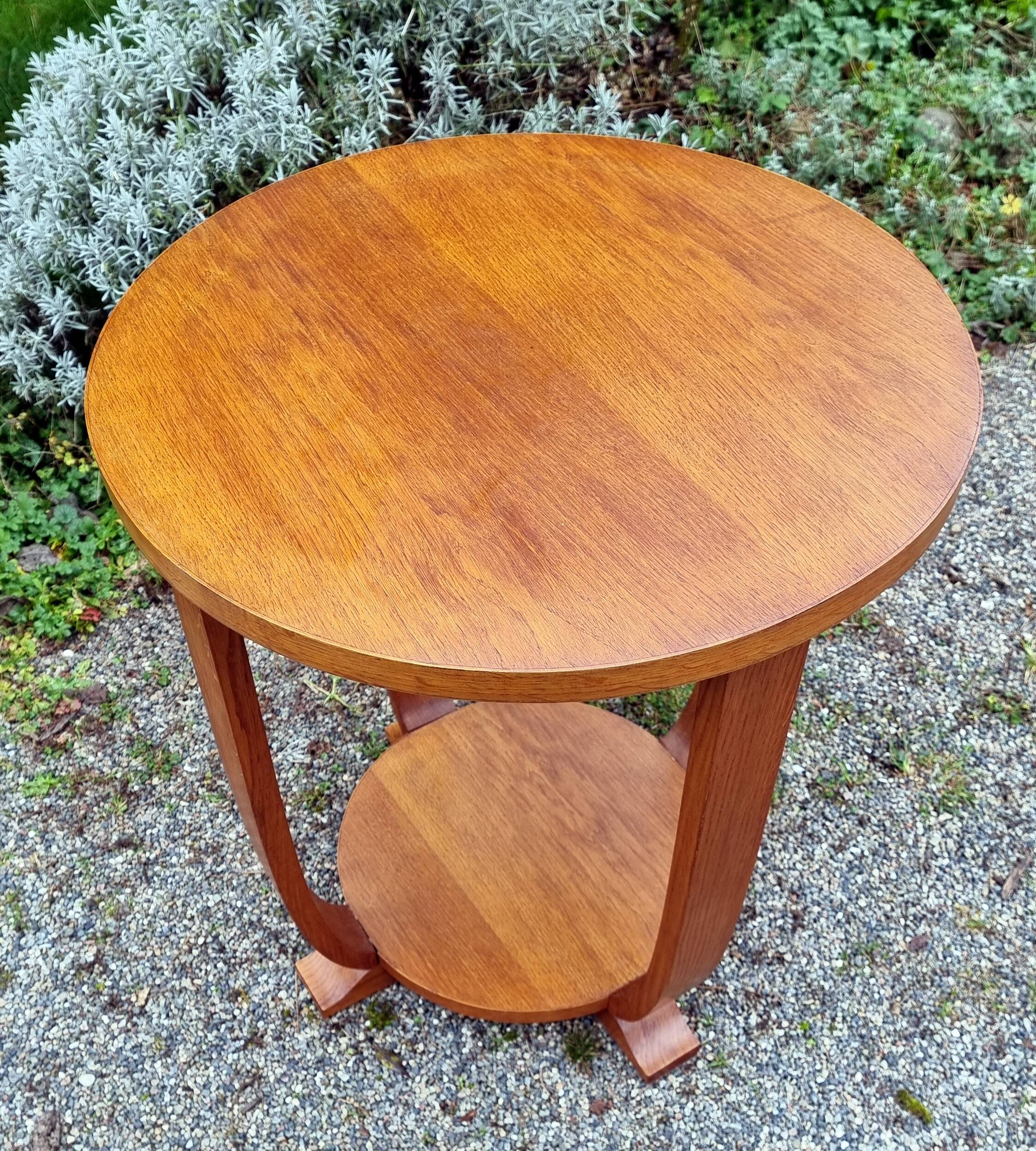 Art Deco pedestal table from the 30s/40s