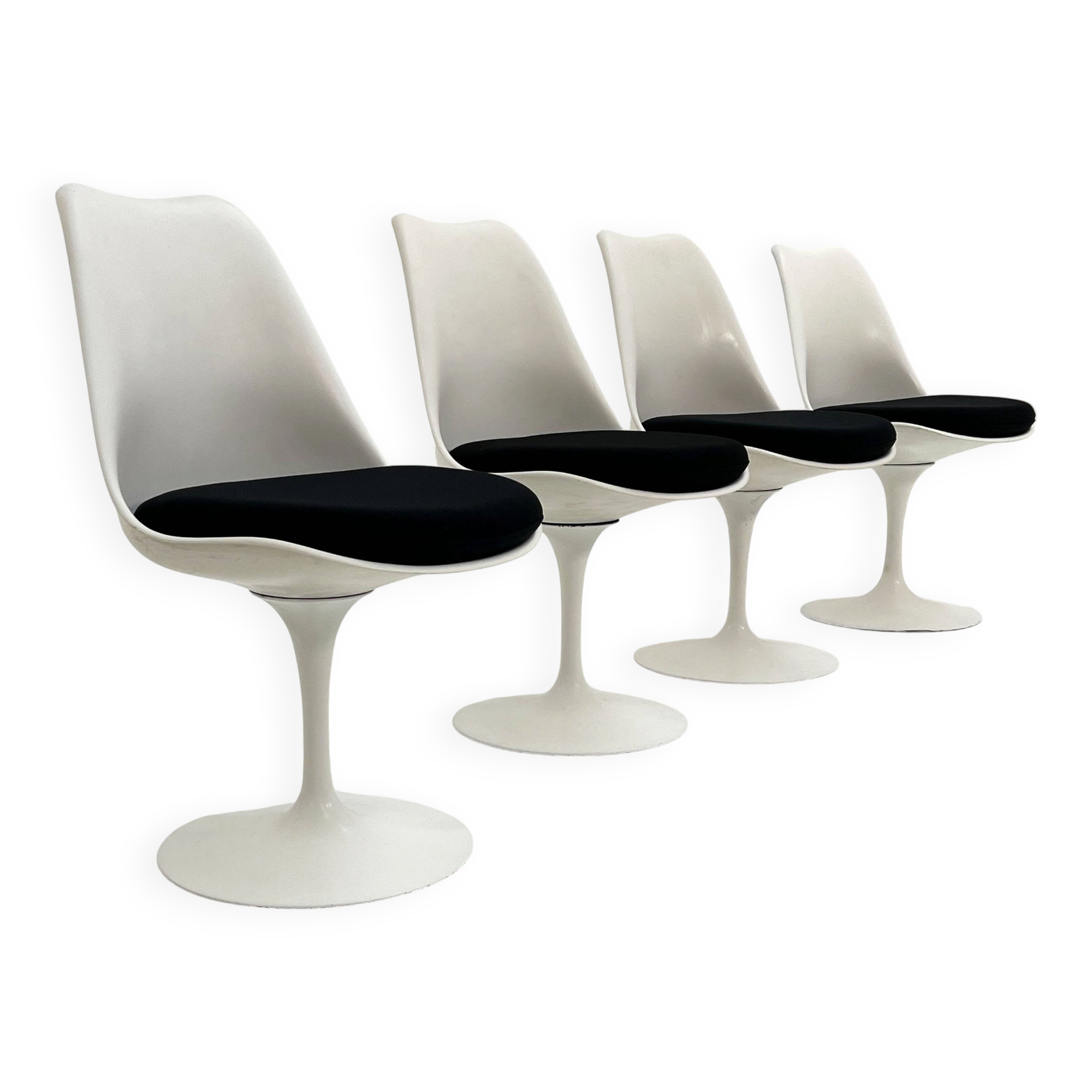 Set of 4 Tulip swivel chairs by Eero Saarinen for Knoll, 1960