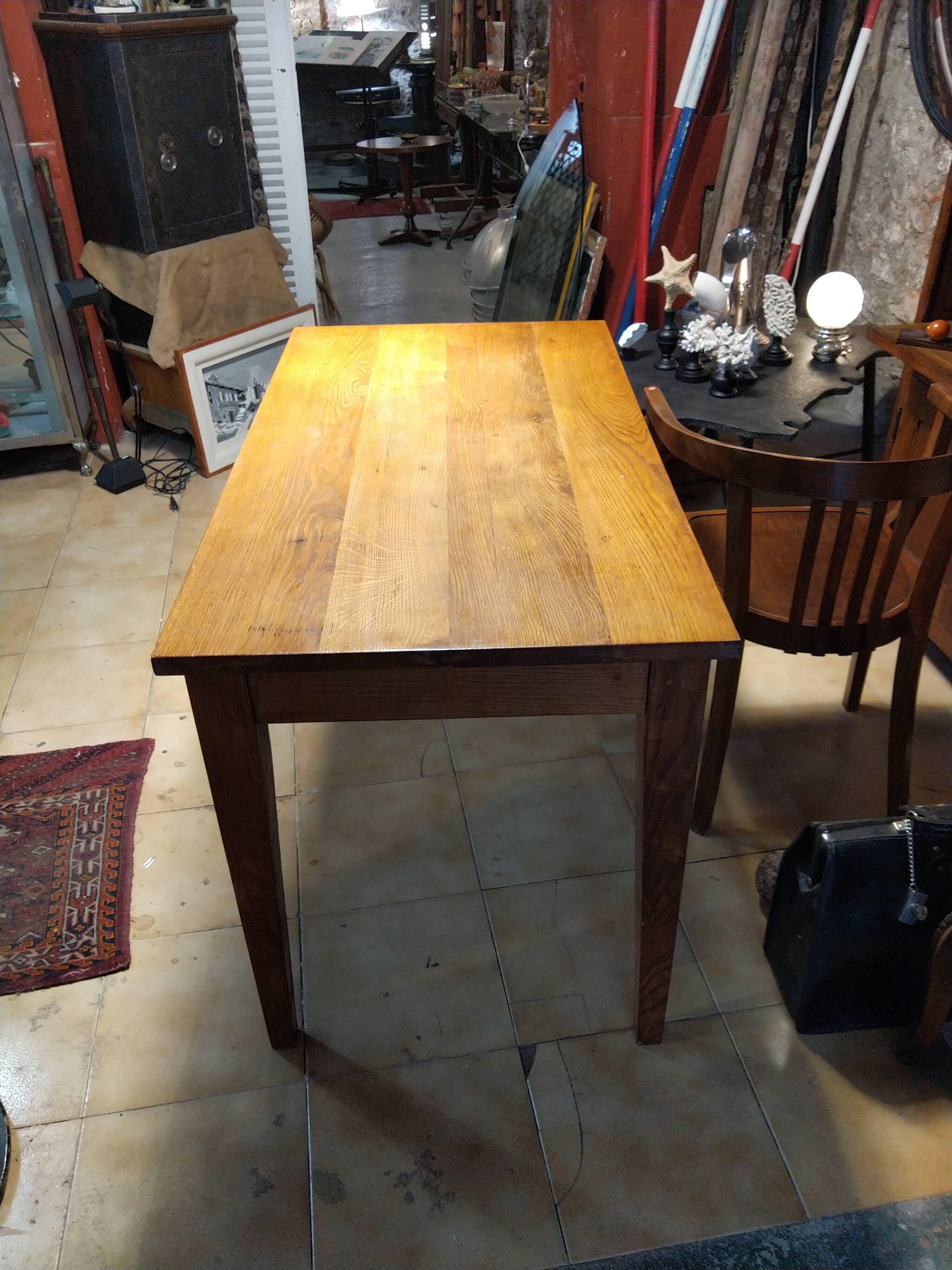 Farm table