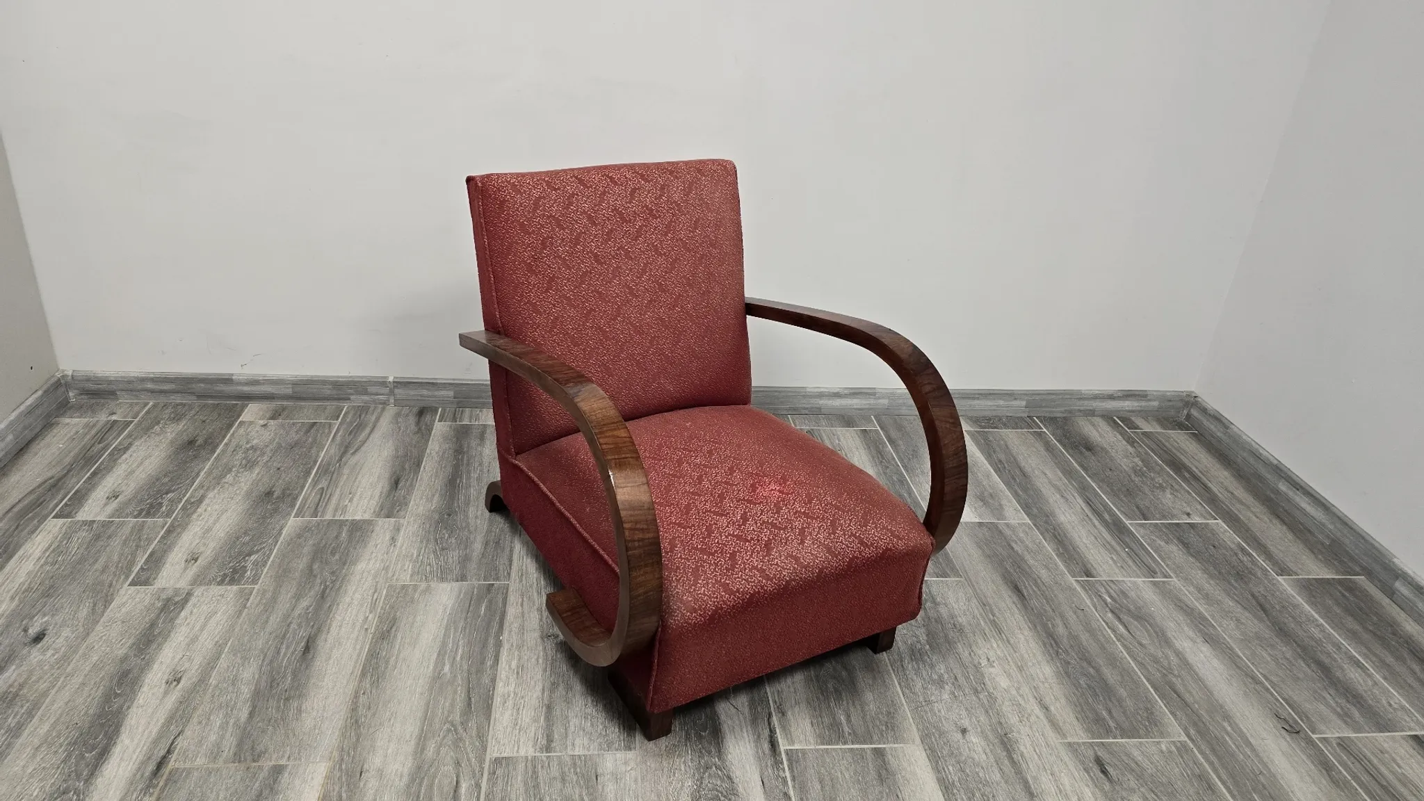 Art Deco Lounge Chair by Jindrich Halabala