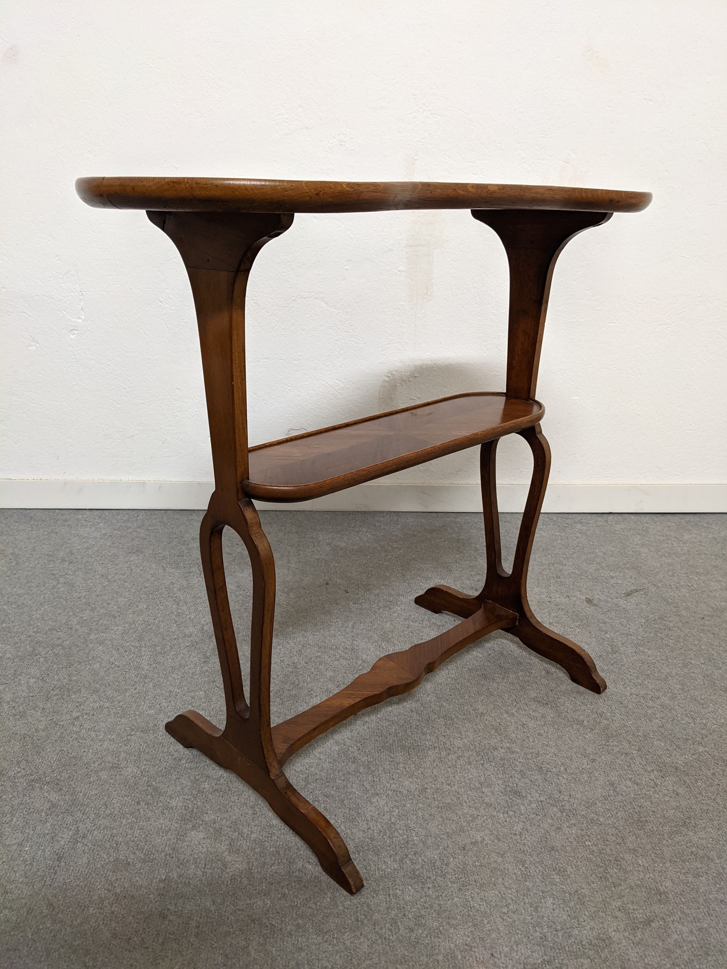 Side table called "kidney" art nouveau