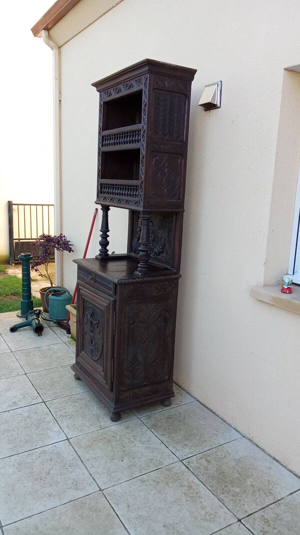 Ancien meuble vaisselier bois massif sculpté