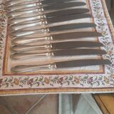 12 knives