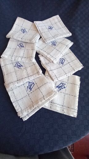 Set of 8 napkins, in white cotton, MONOGRAM DP.
