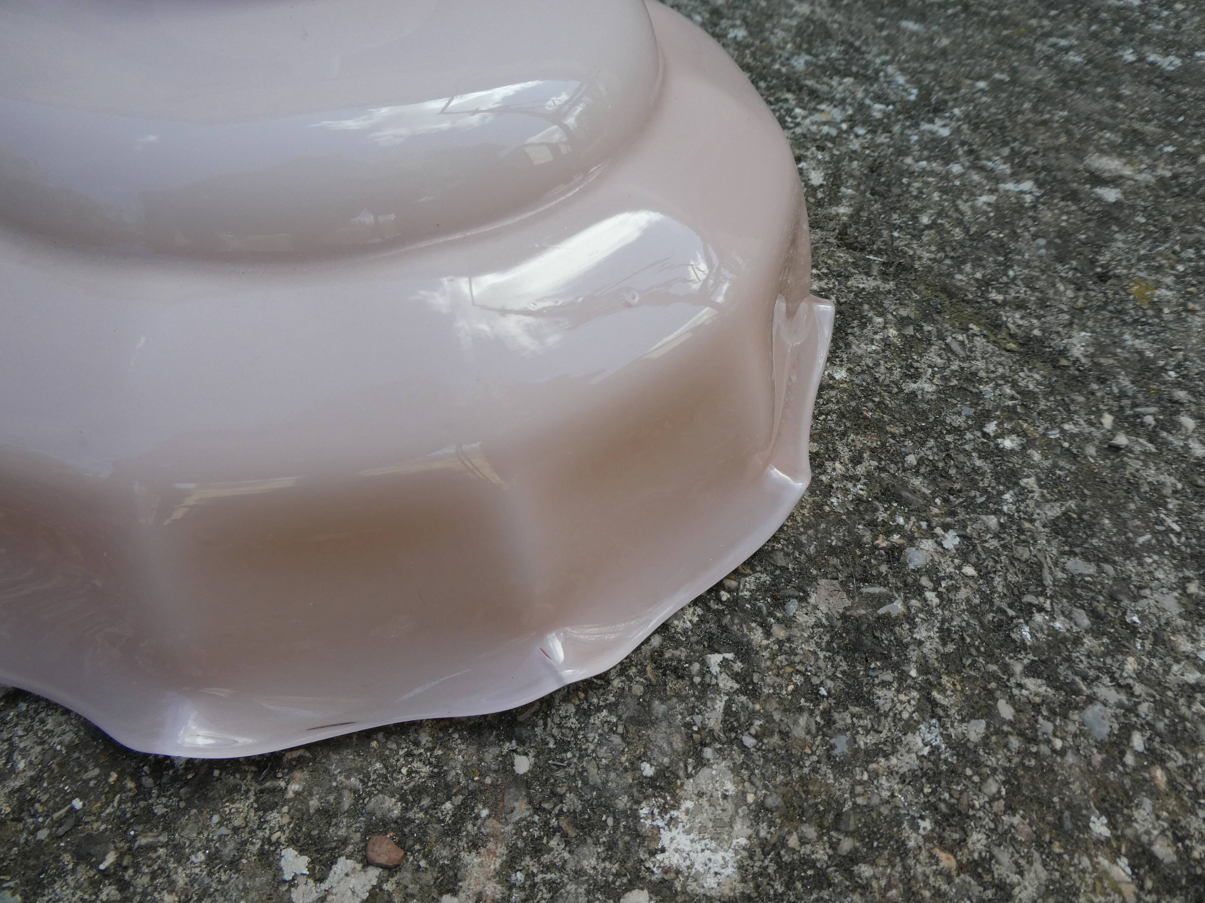 Suspension old lampshade in pale pink opaline