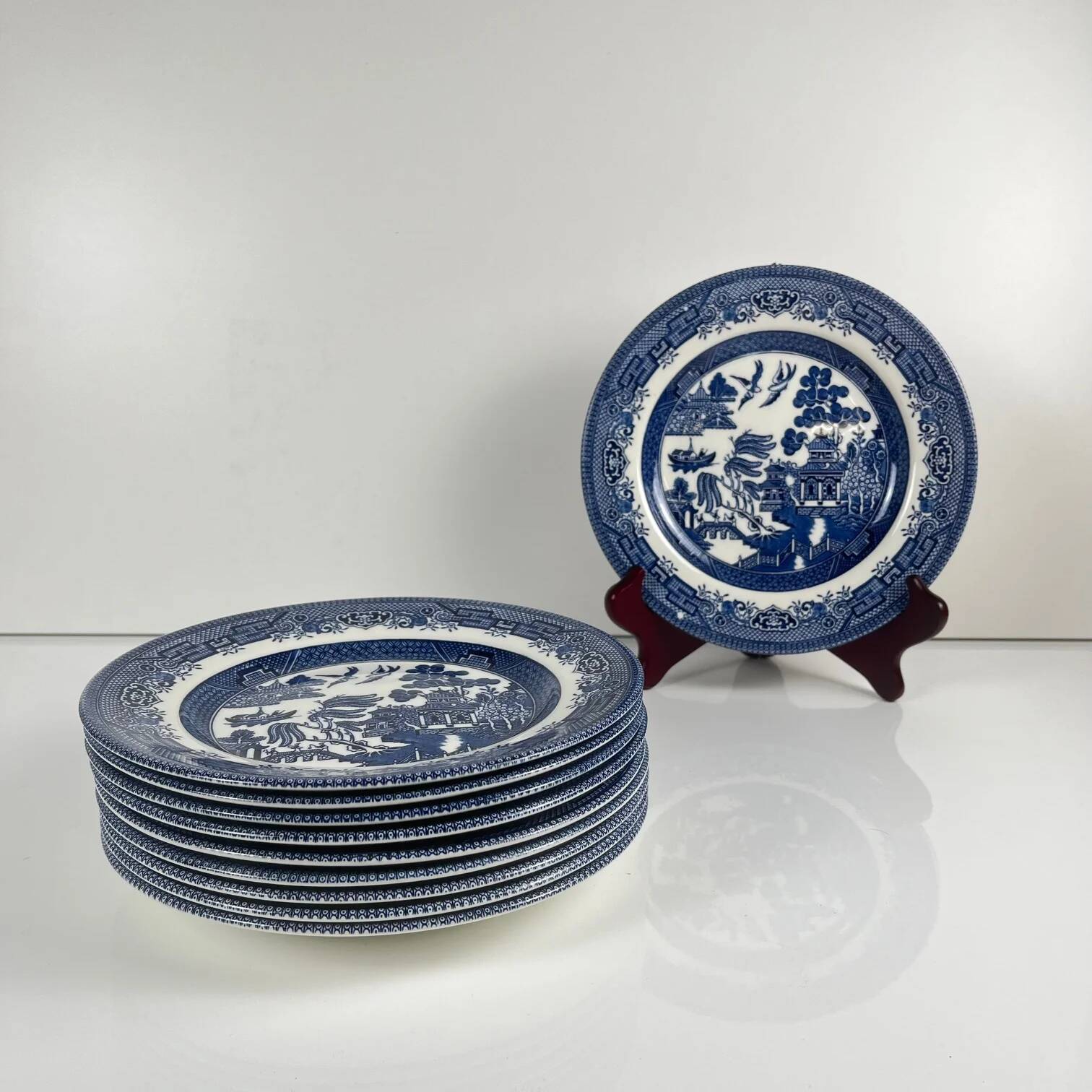 Set of 10 dessert plates, Asian pattern, Churchill, England 1970.