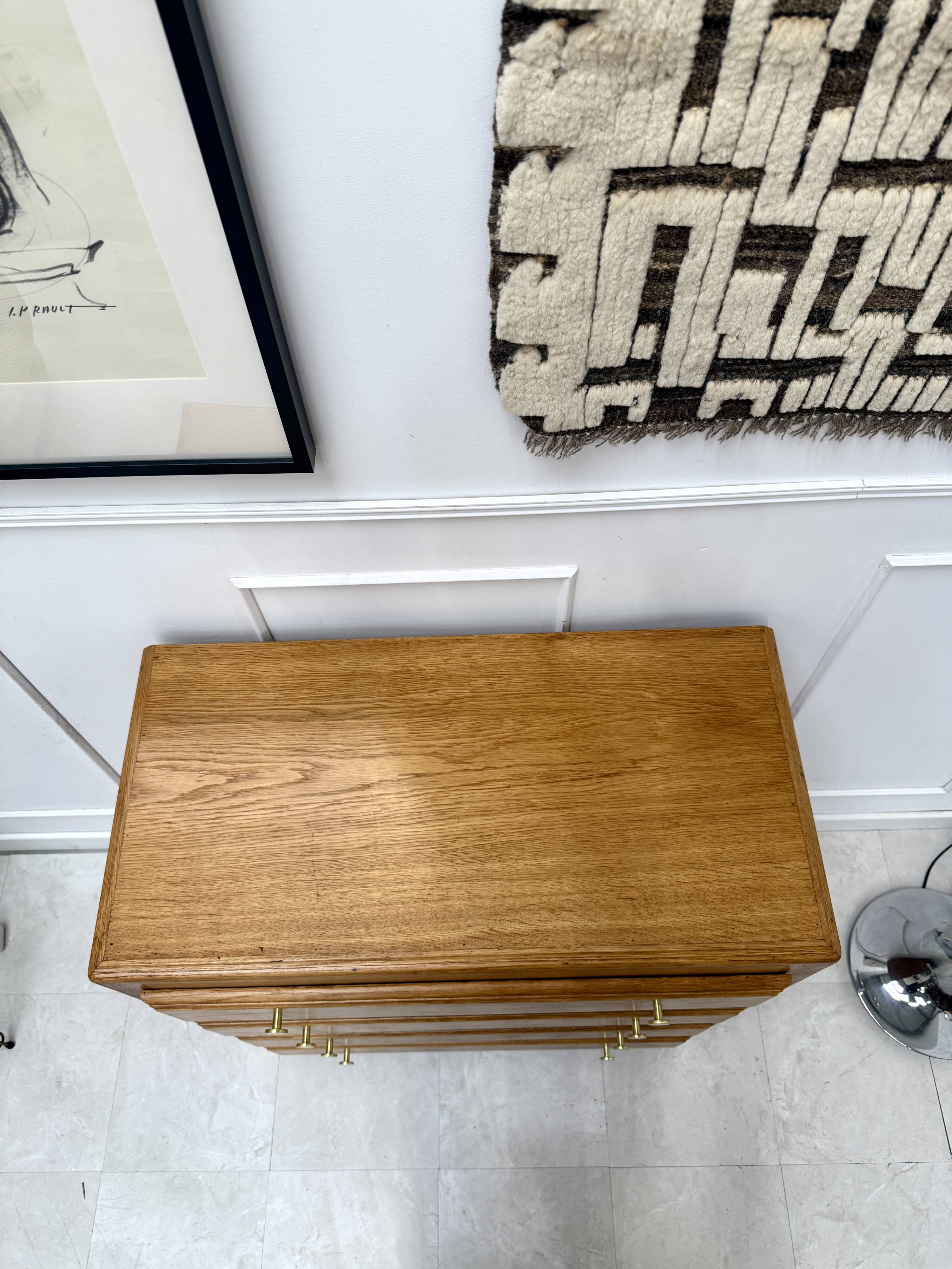Vintage oak chest of drawers