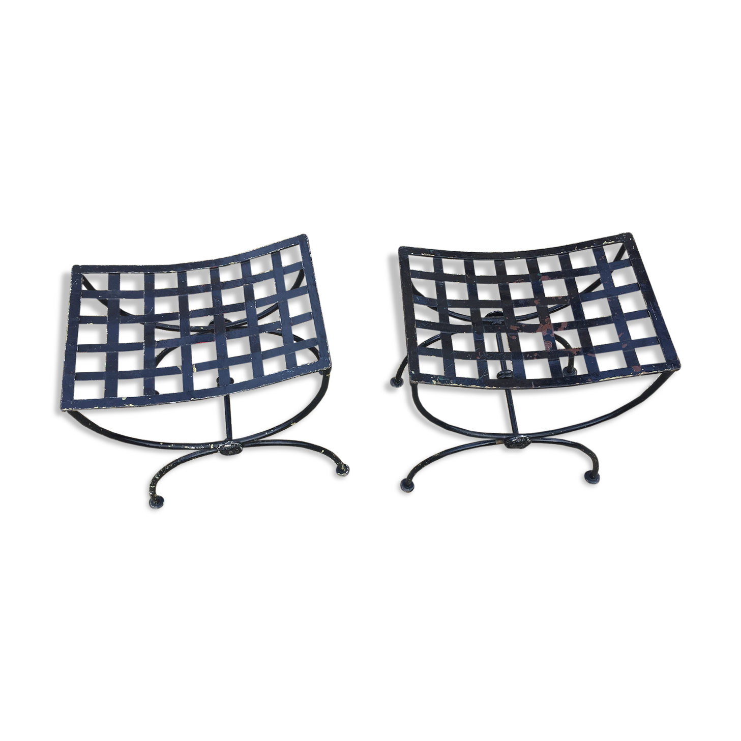Pair of metal curule splashes