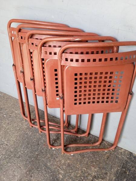 5 foldable chairs metal vintage ep 1970