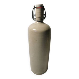 Bouteille en grès Vintage