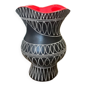 Ceramic vase