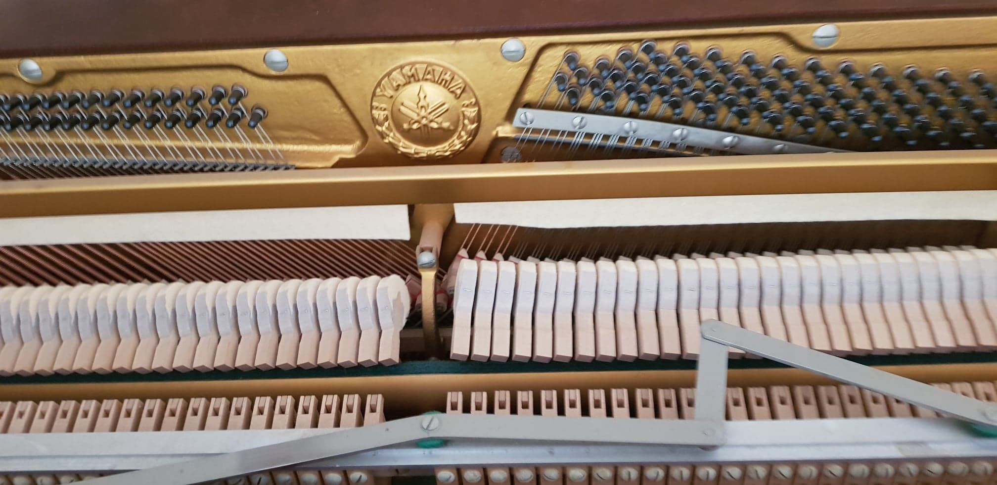 Piano Console Yamaha