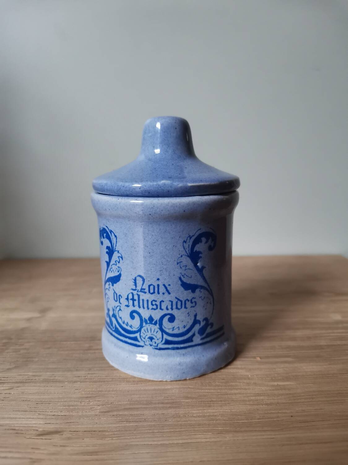 Nutmeg spice pot in vintage blue ceramic vegetable pattern stamped sipa France advertising