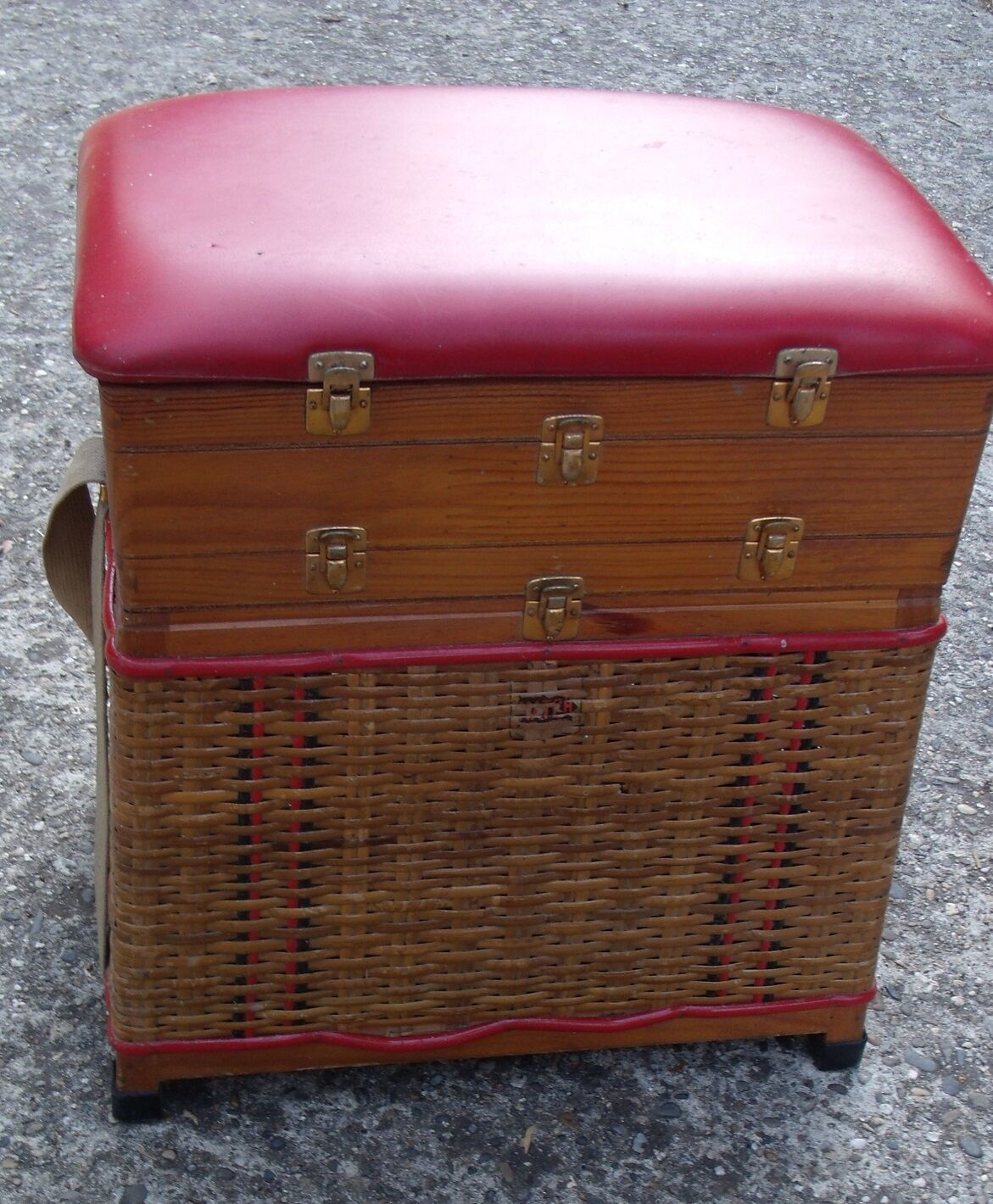 Rattan and skaï work box signed Soudexvinyl