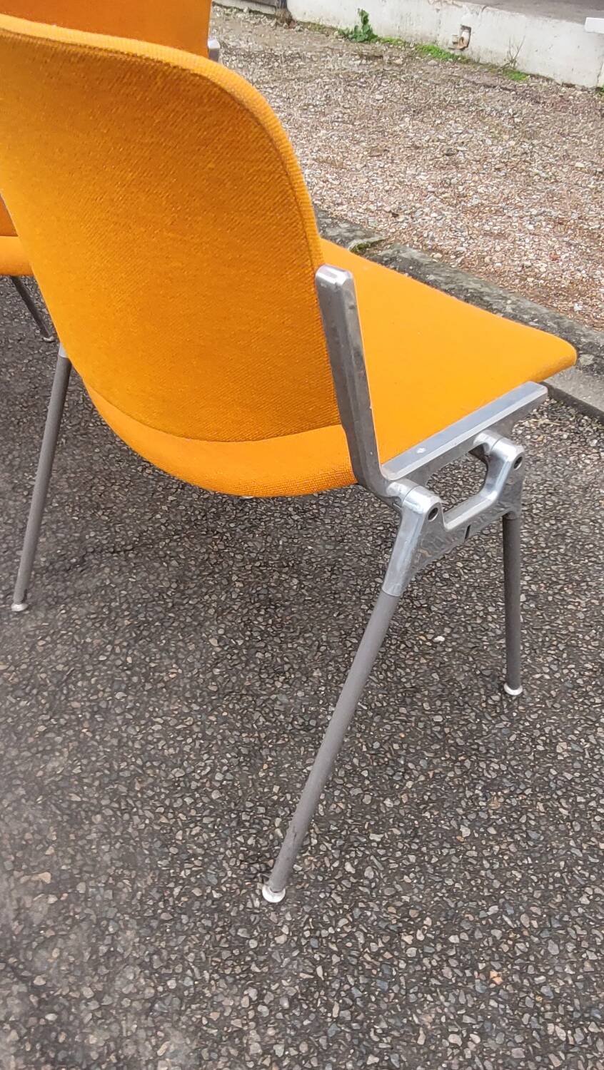 Series of 4 DSC chairs by Giancarlo Piretti for Anomina Castelli design