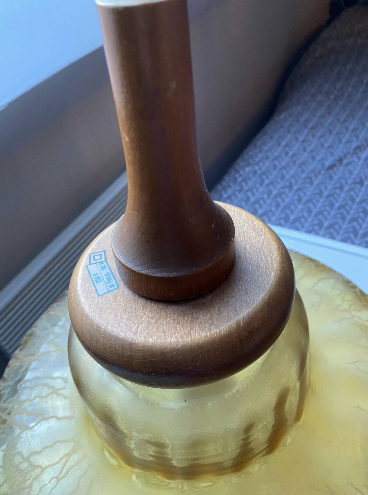 Glossy glass and teak