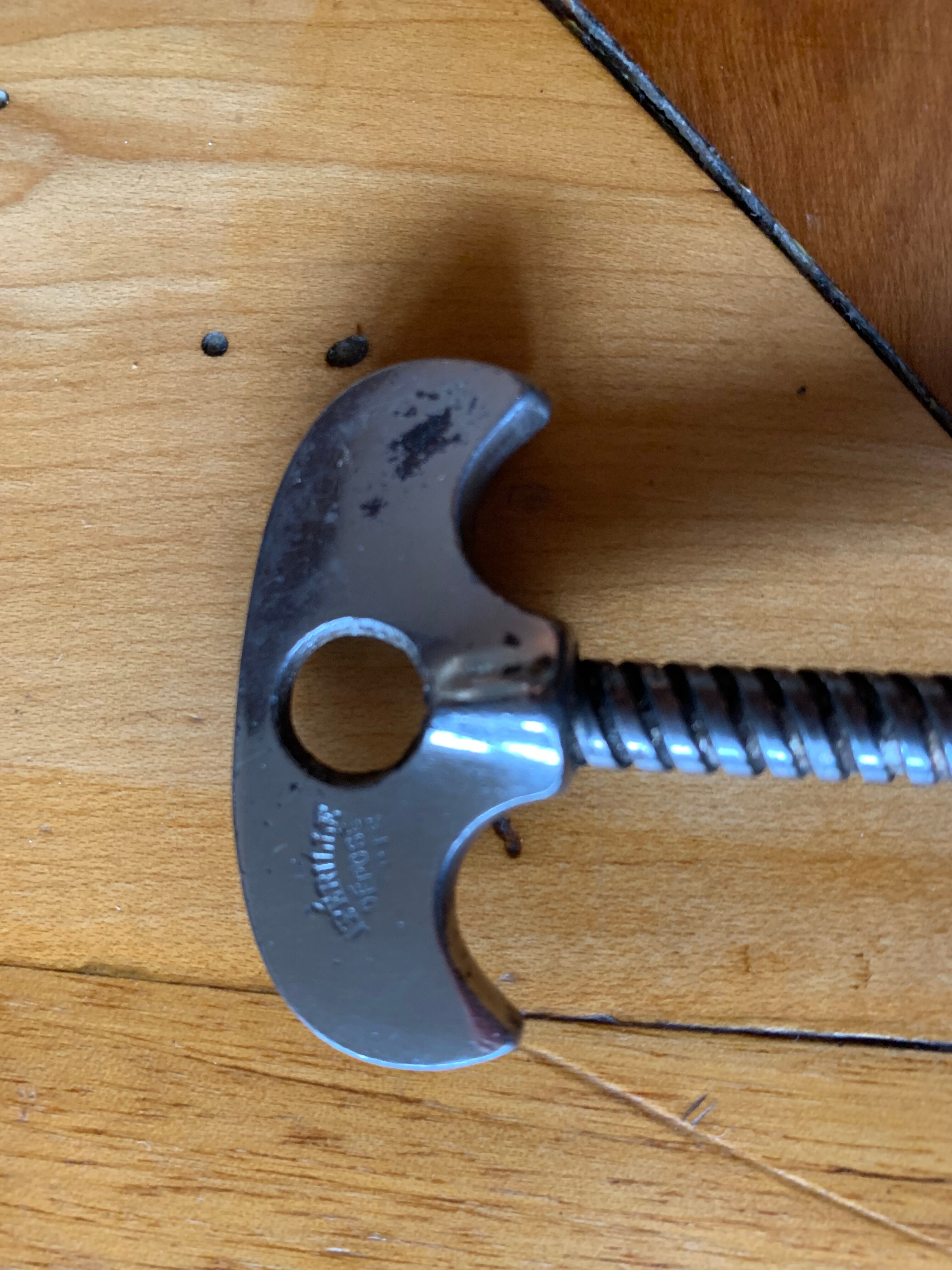 Corkscrew old propeller Pérille deposited