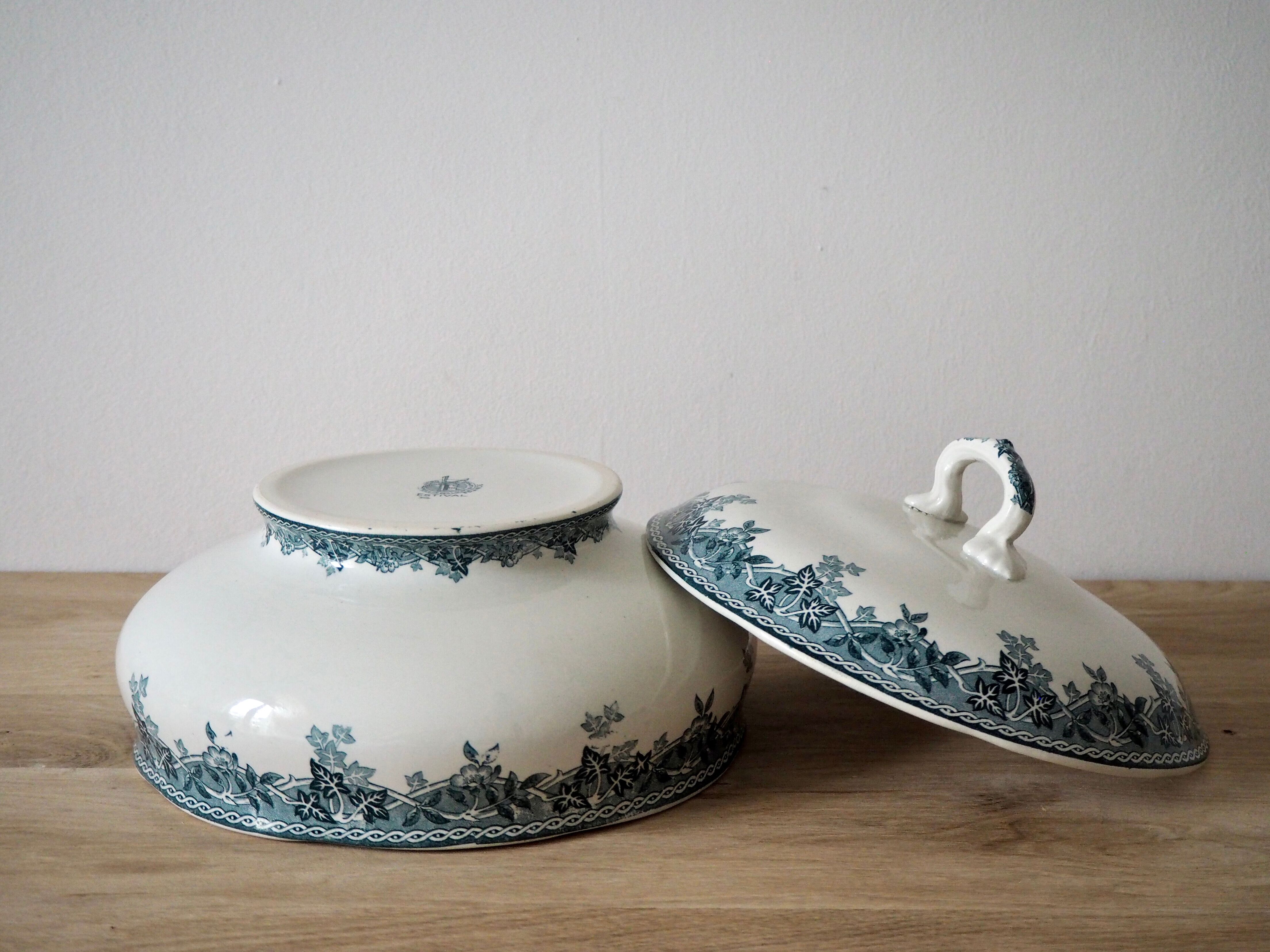 Terre de Fer tureen, summer model