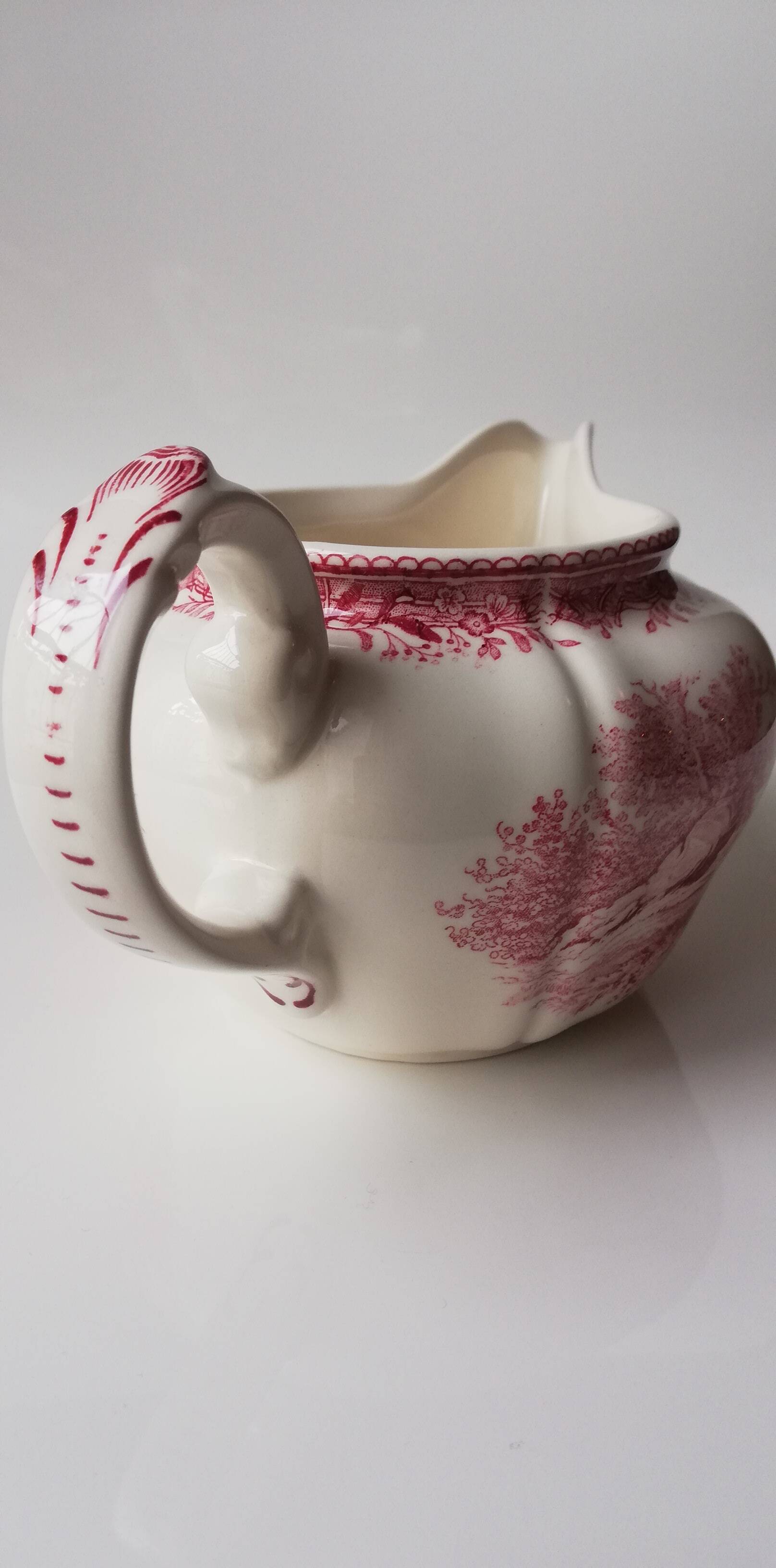 Villeroy and Boch Burgeland porcelain gravy boat