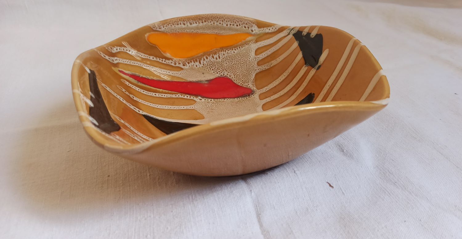 Empty ceramic pocket 70s