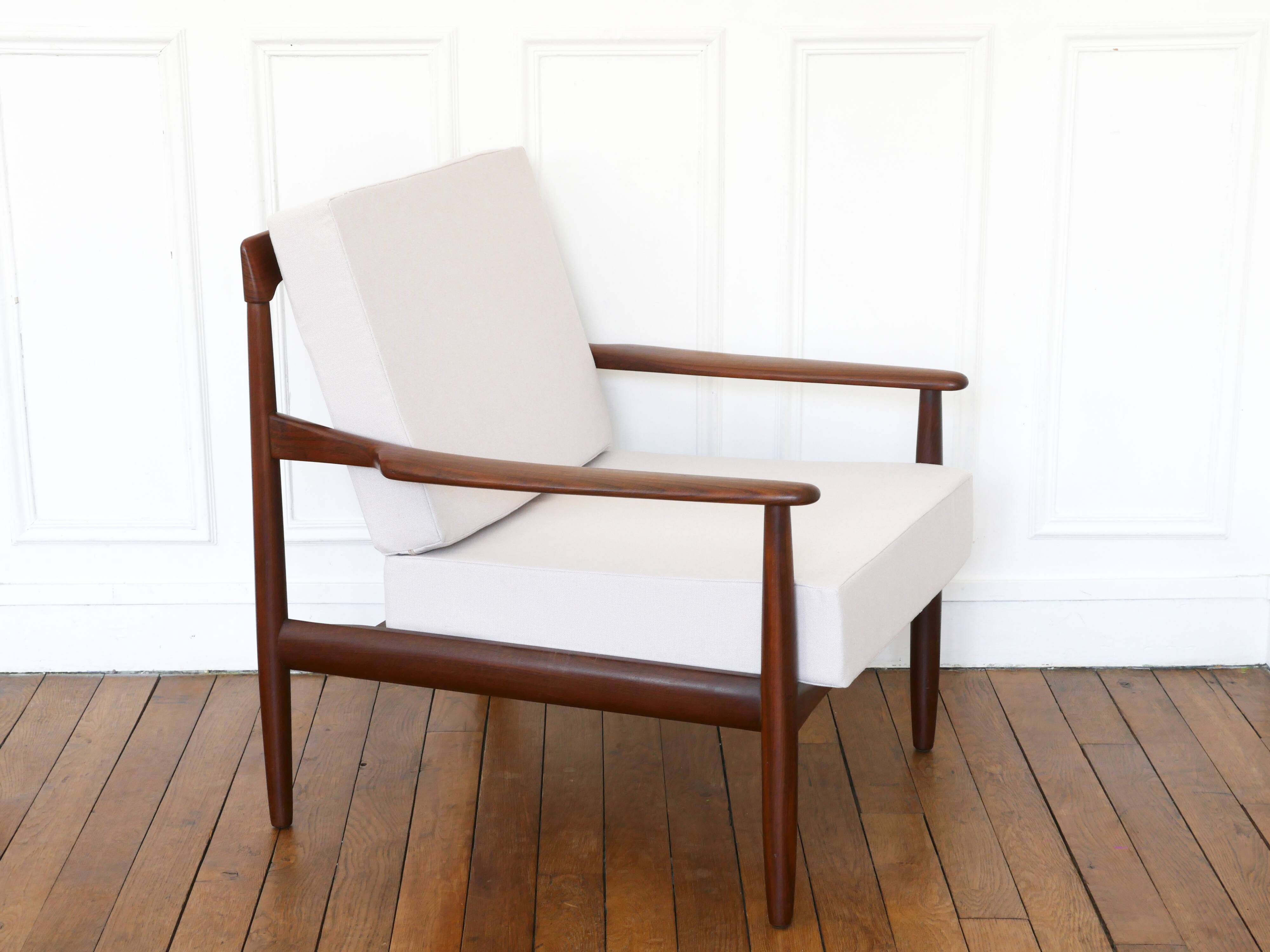 Scandinavian armchair in teak - Fabric, foams & straps: new