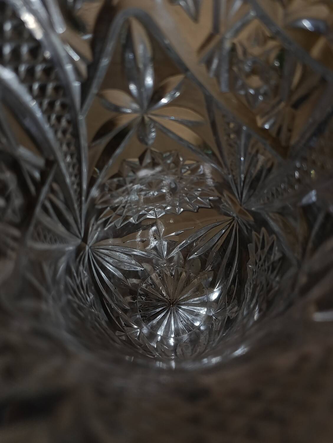 Large vintage pressed glass vase, an impressive and very decorative piece.