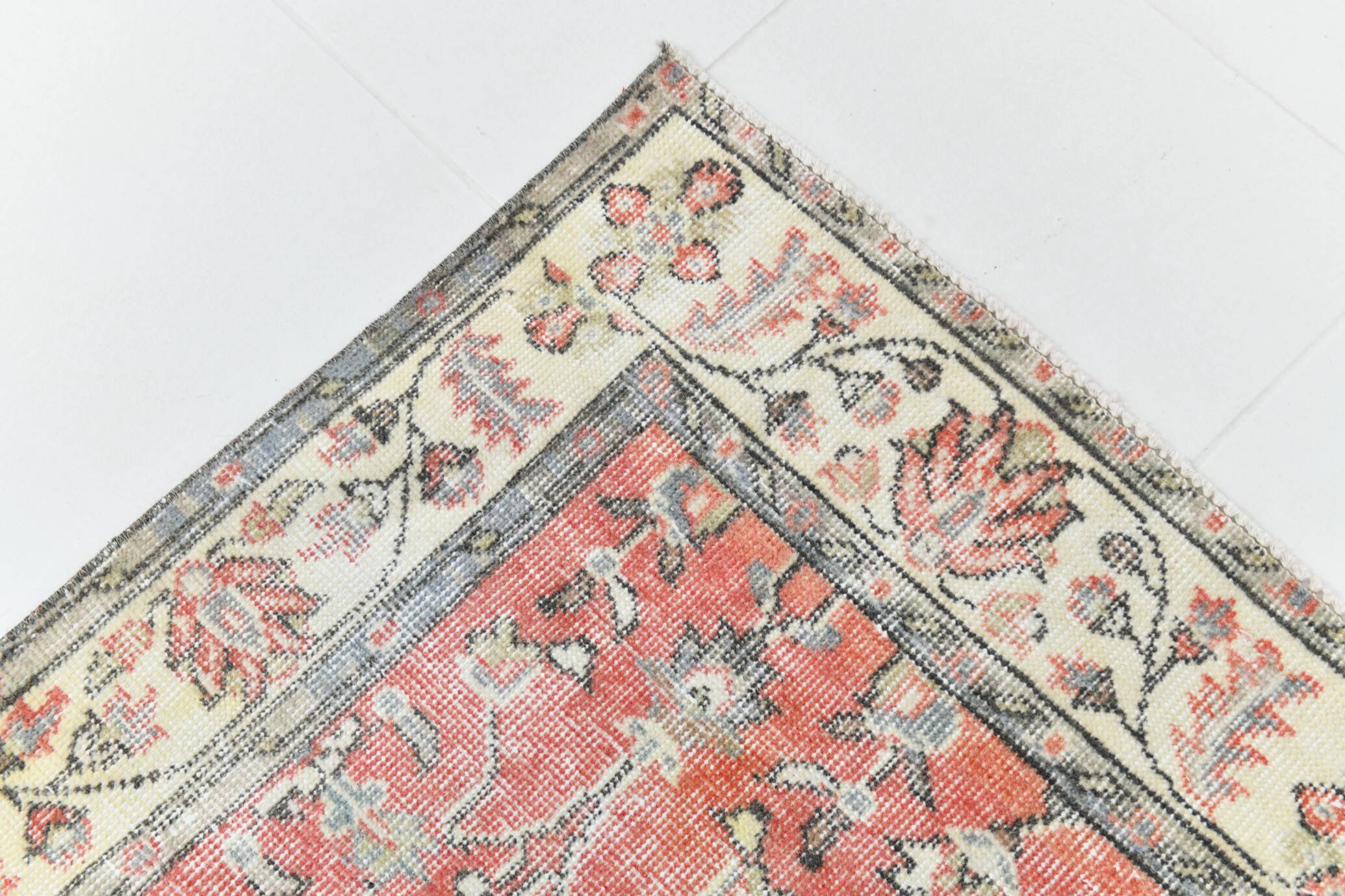 Red & Orange Floral Pattern Persian Rug, 119x200Cm