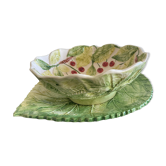 Coupe à fruits égouttoir à décor de cerises avec son plat en forme de feuille