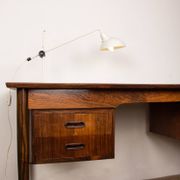 Lampe de bureau inclinable en métal blanc 1960.