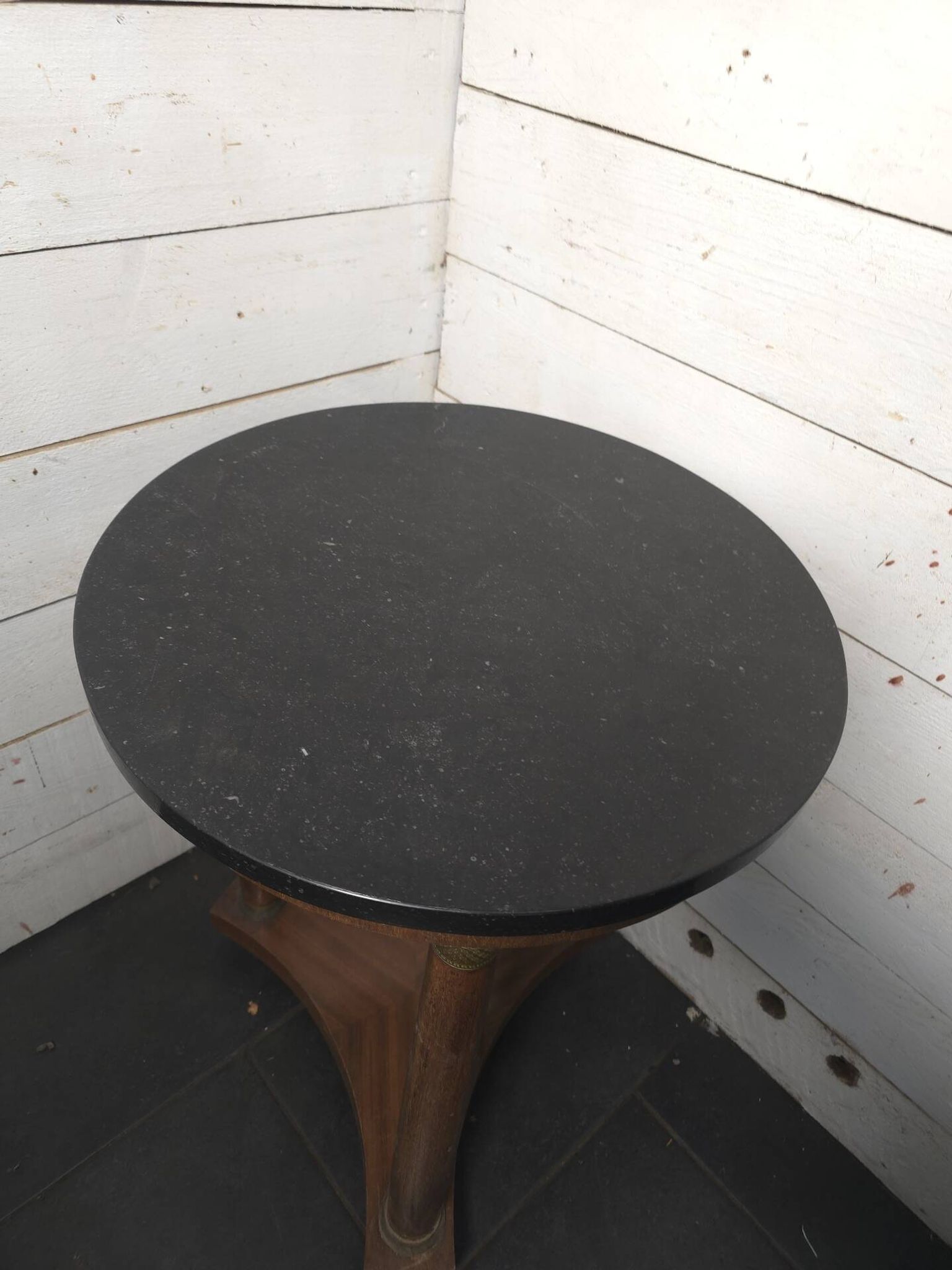 Table basse guéridon style Empire en acajou