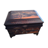 Old jewelry box