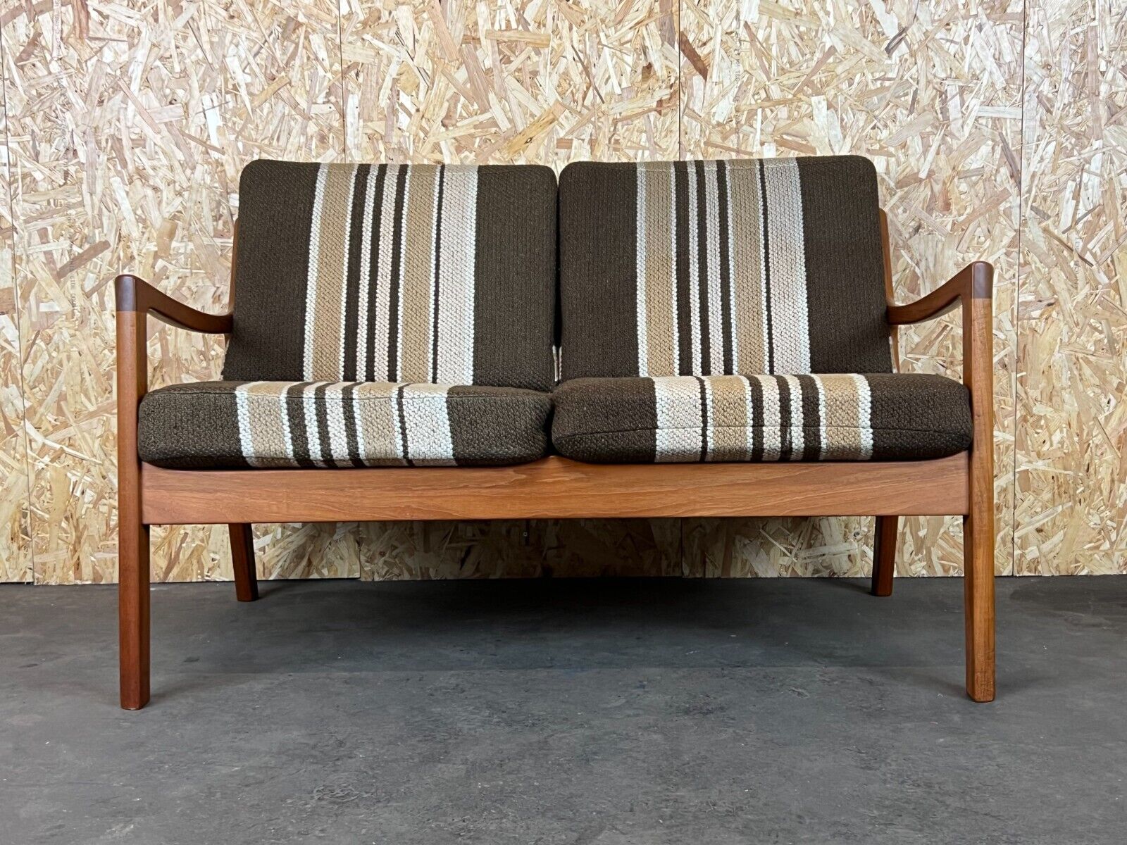Two-seater canapé by Ole Wanscher, Cado, France & its Danish design, 60s 70s teak.