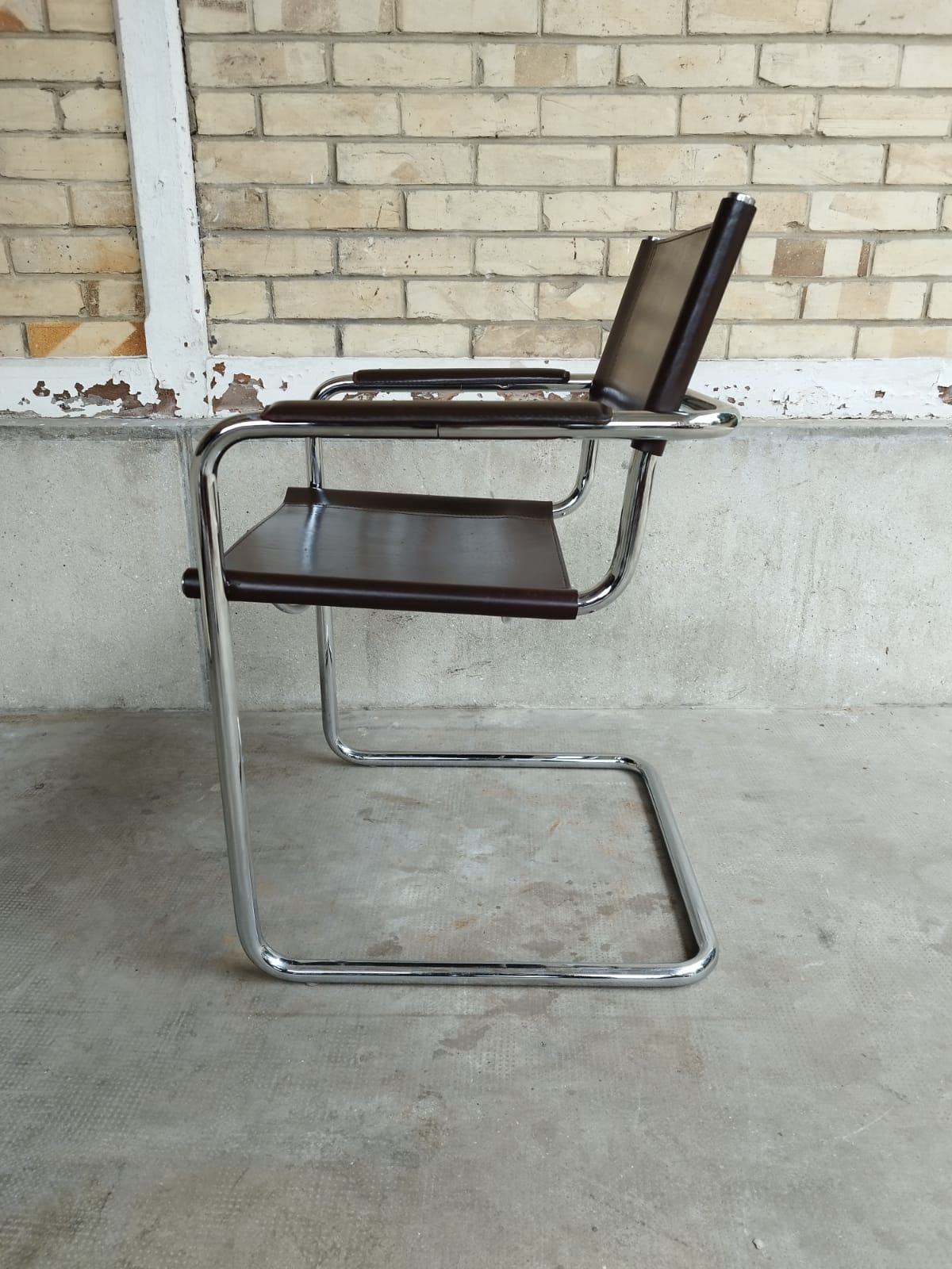 Chaise mg5 cuir marron Matteo Grassi