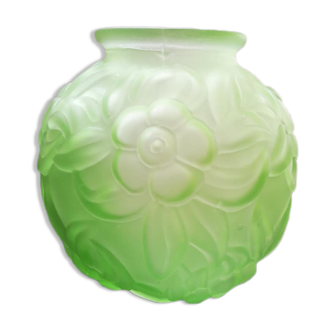 Vase old period art