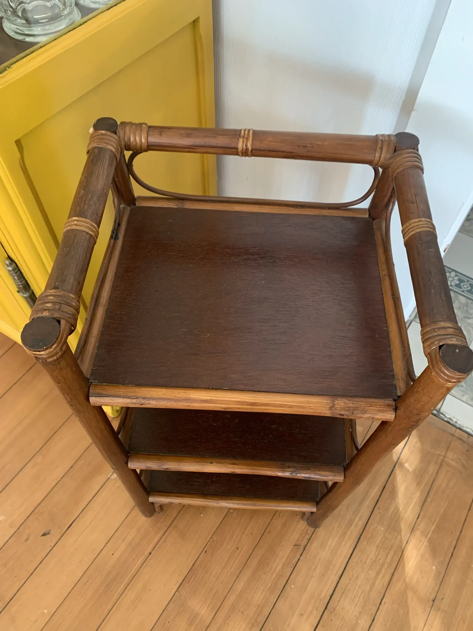 Charming Vintage Shelf in Rattan and Bamboo (3 tiers)