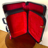 Vintage suitcases Mother & Daughter