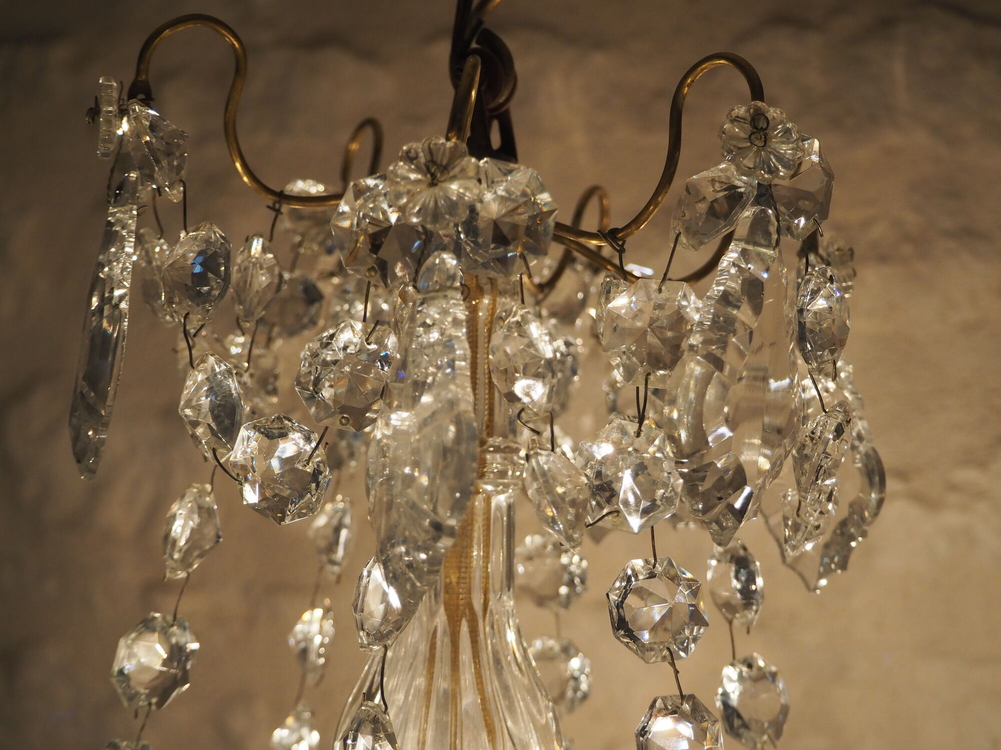 Ancient bronze and pampilles chandeliers with facets and crystal cups - old style - 6 fires