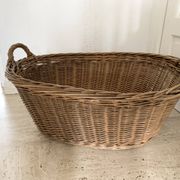 Large wicker clothesline