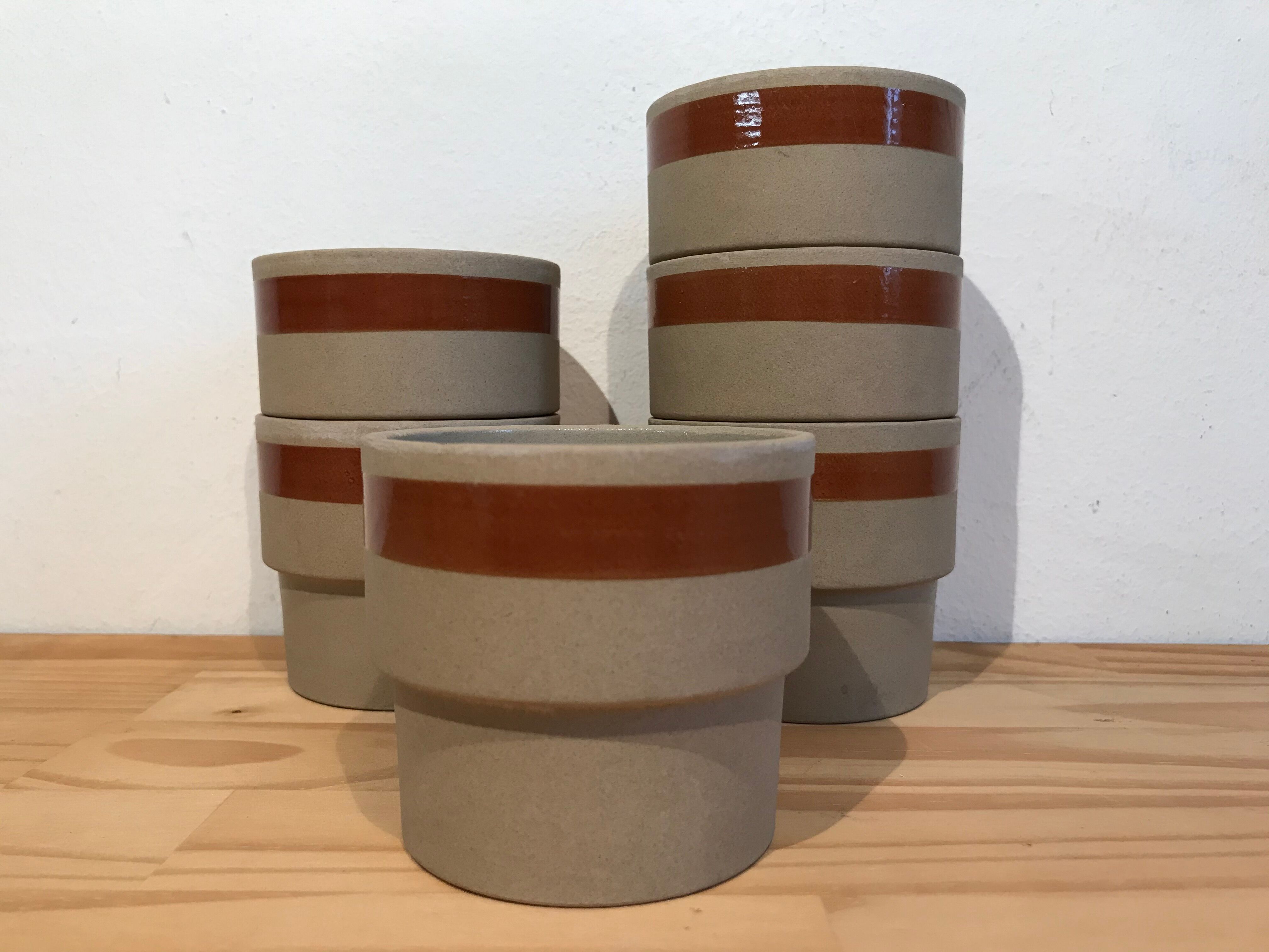 Lot of 6 sandstone cups