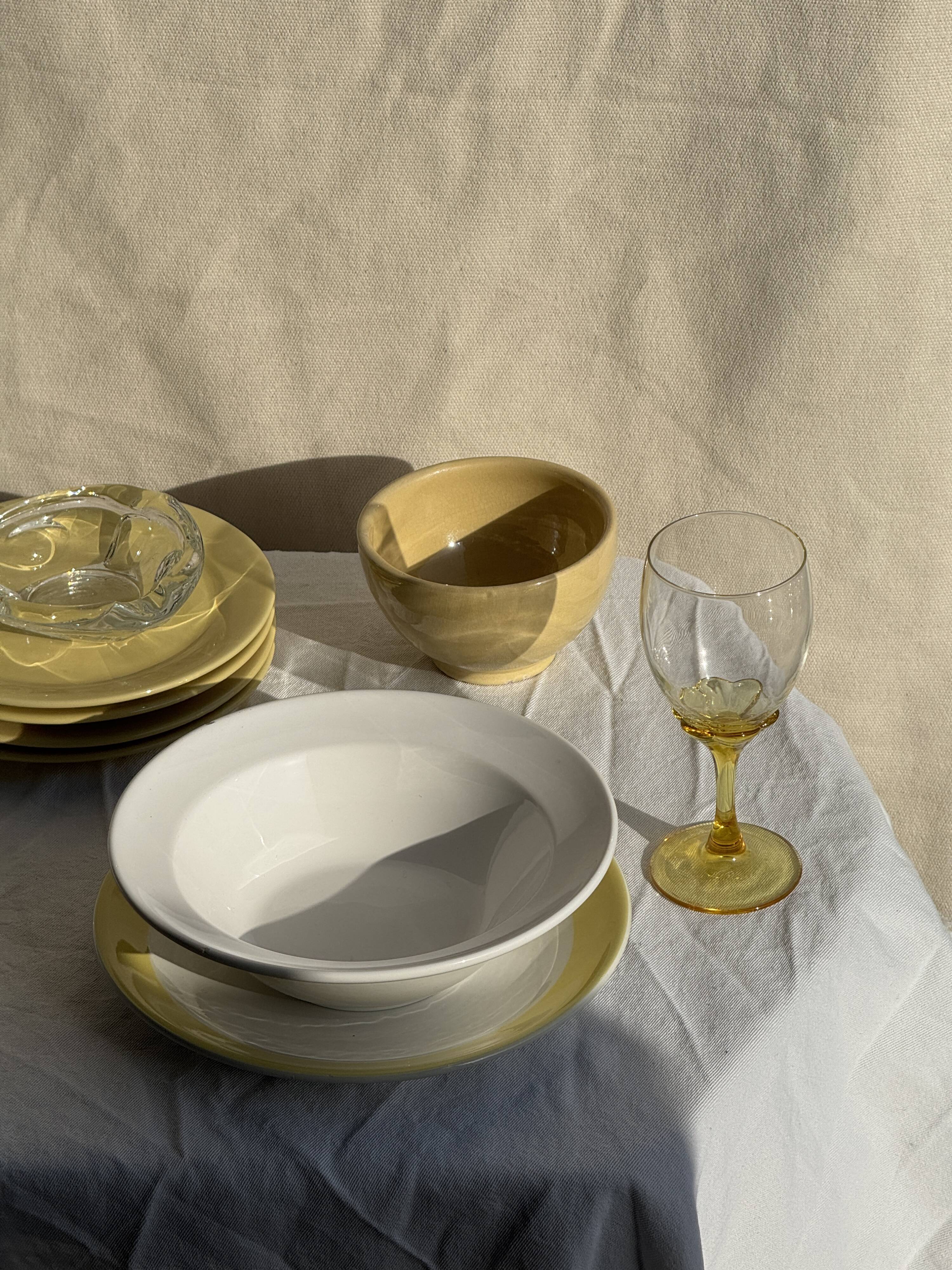 Set of 6 modern yellow dessert plates D19