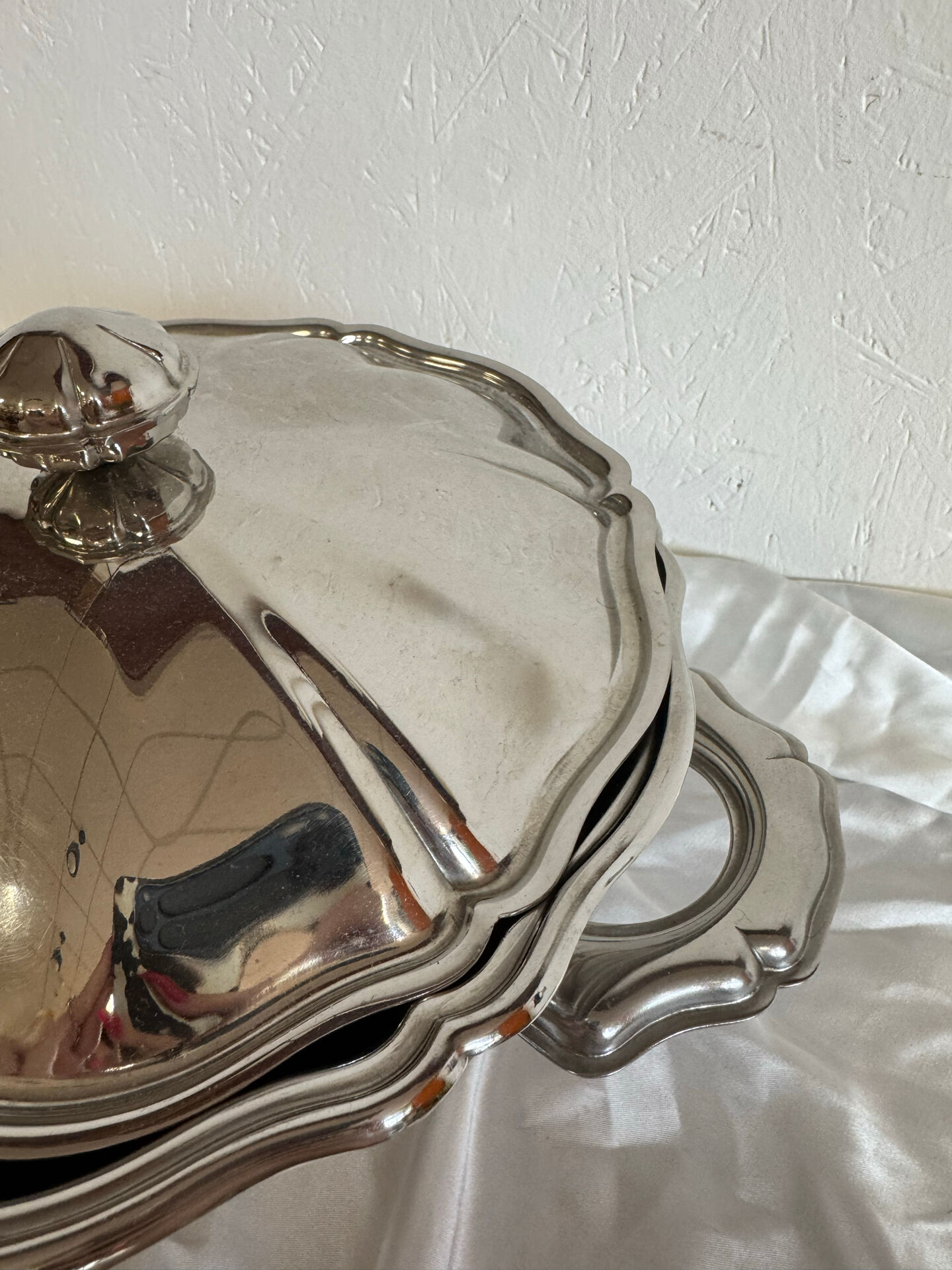 Metal soup tureen